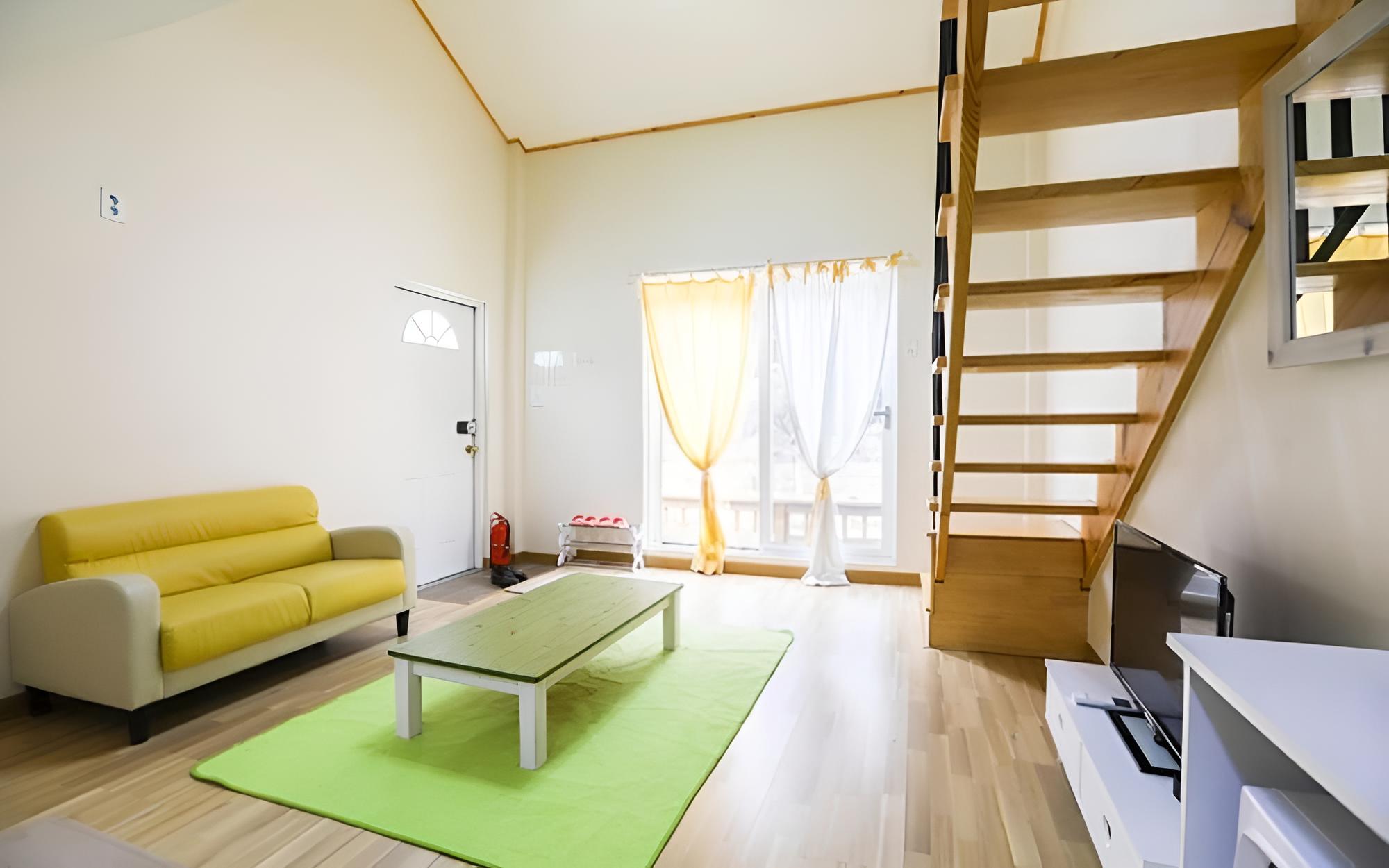 Room (Lime Room)