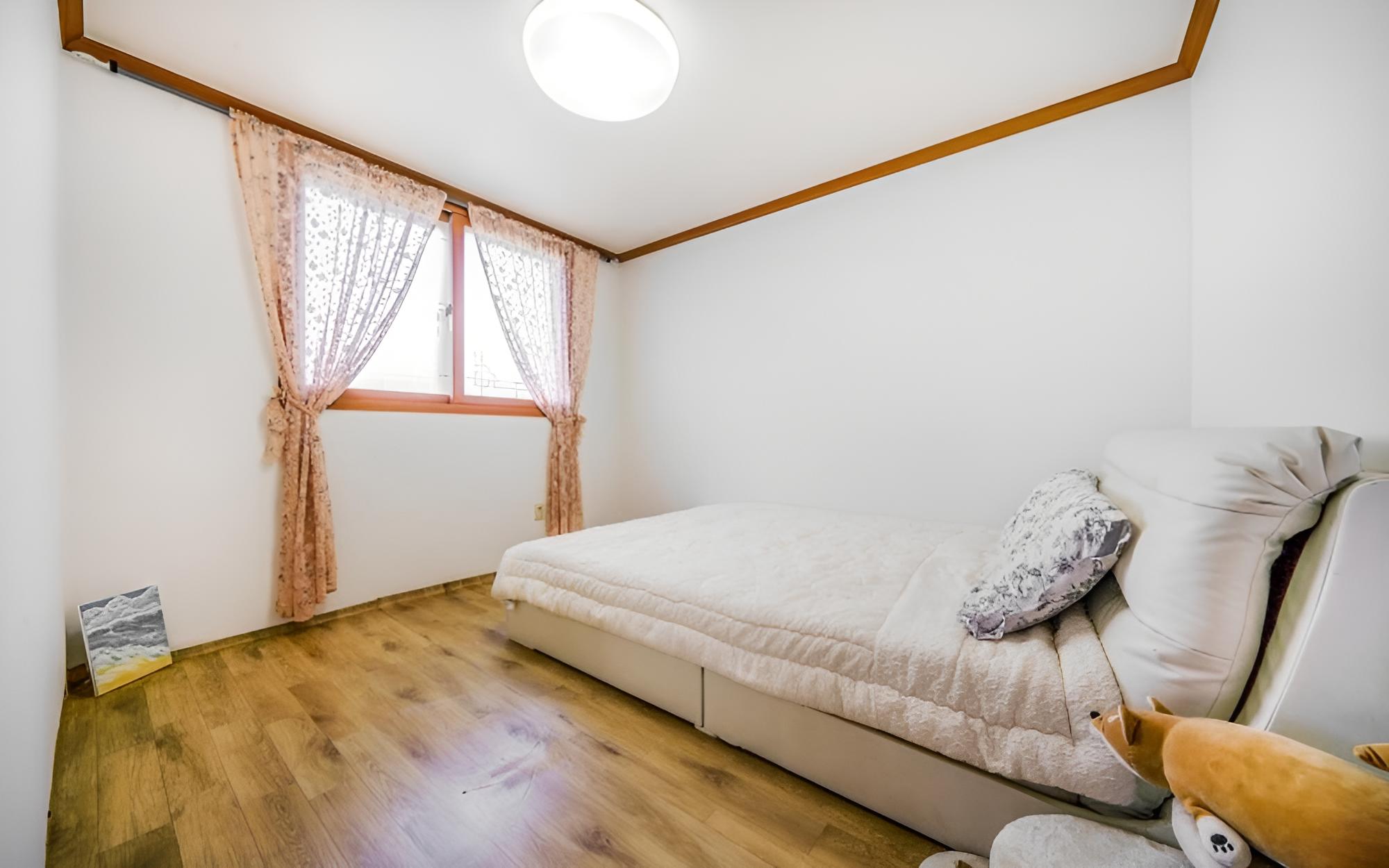 Room (1F Sea)