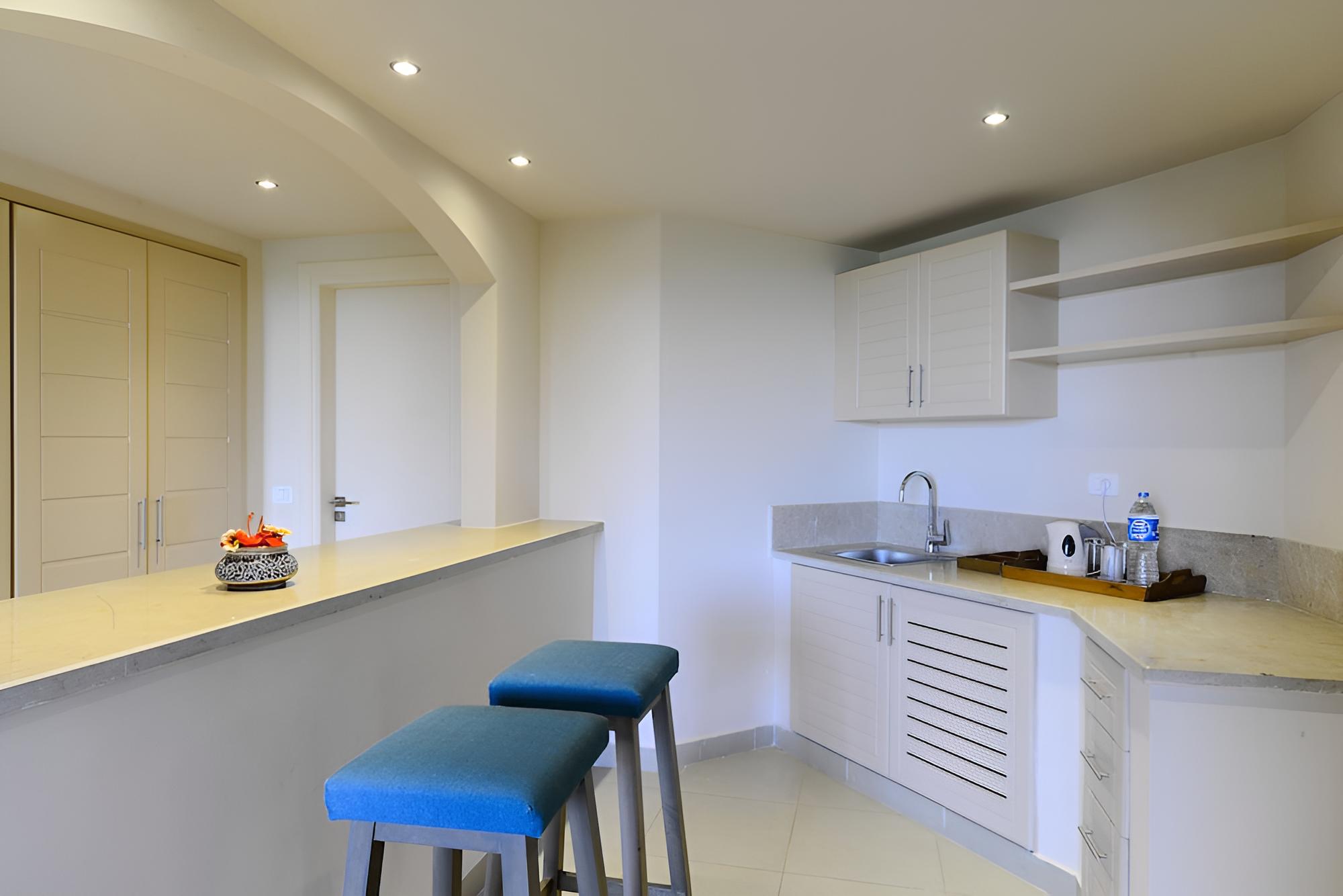 Lake Suite photo 2