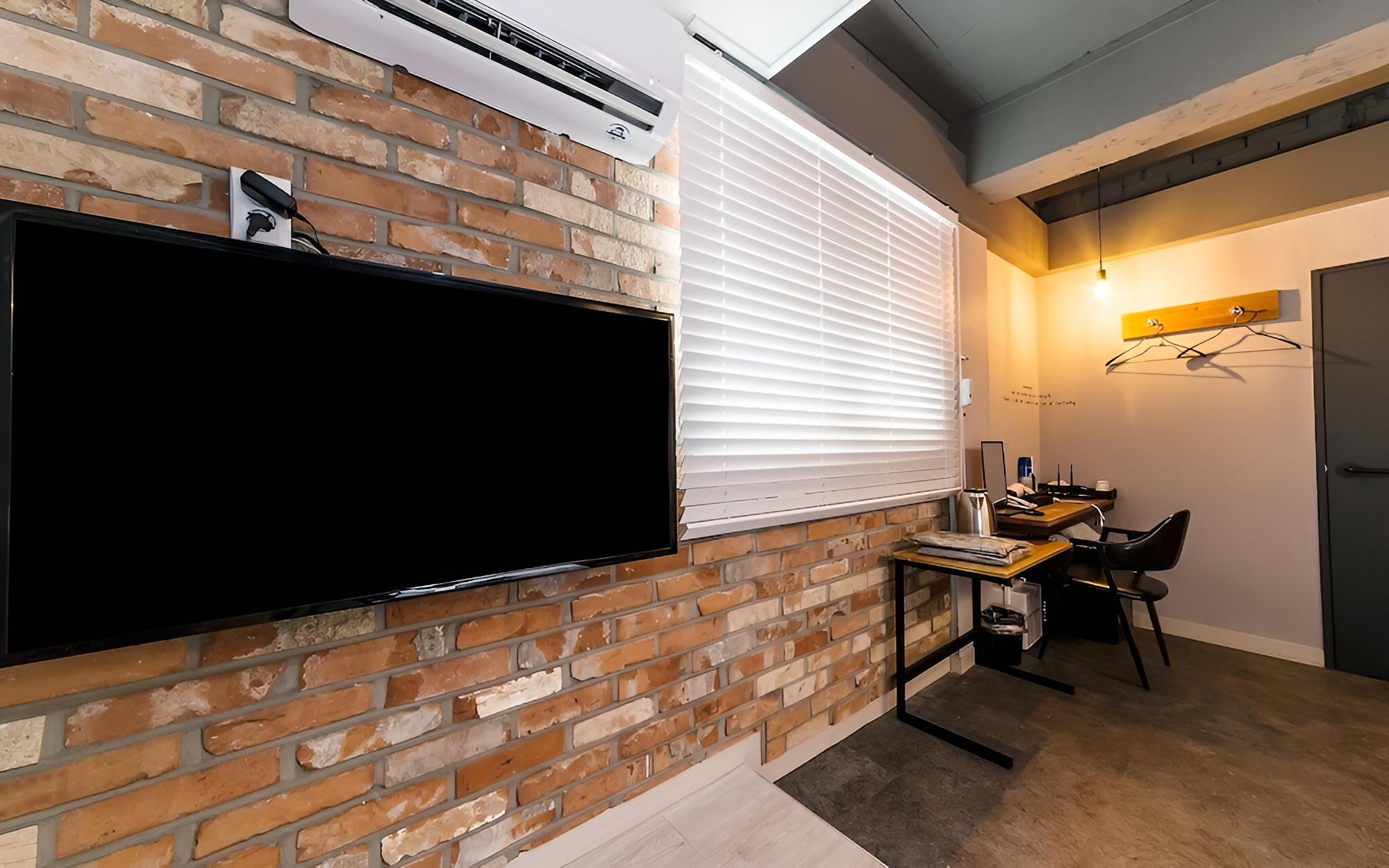Room (Mini room (seated seating no parking ) - Photo 3