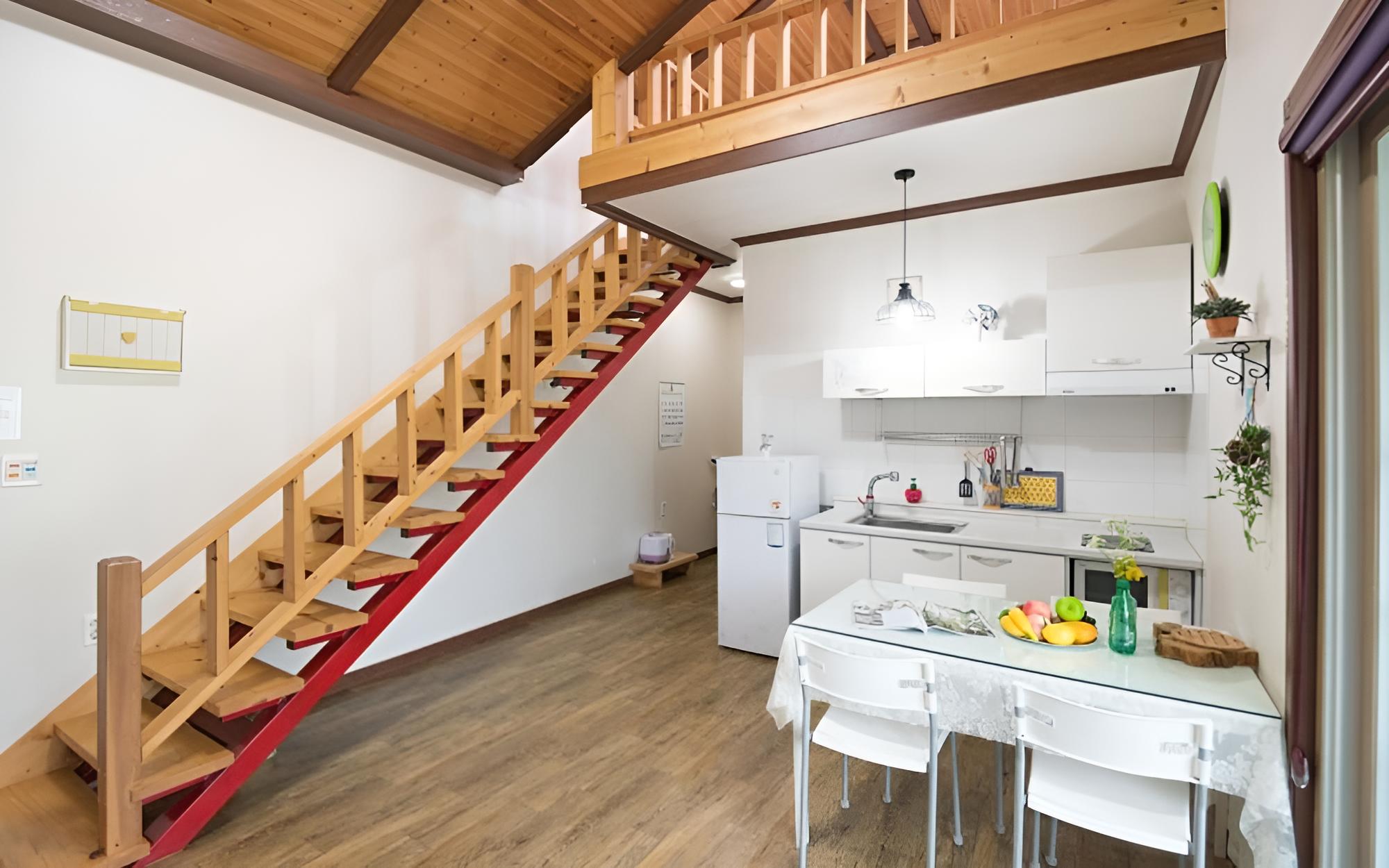 Room (Unshared House 2)
