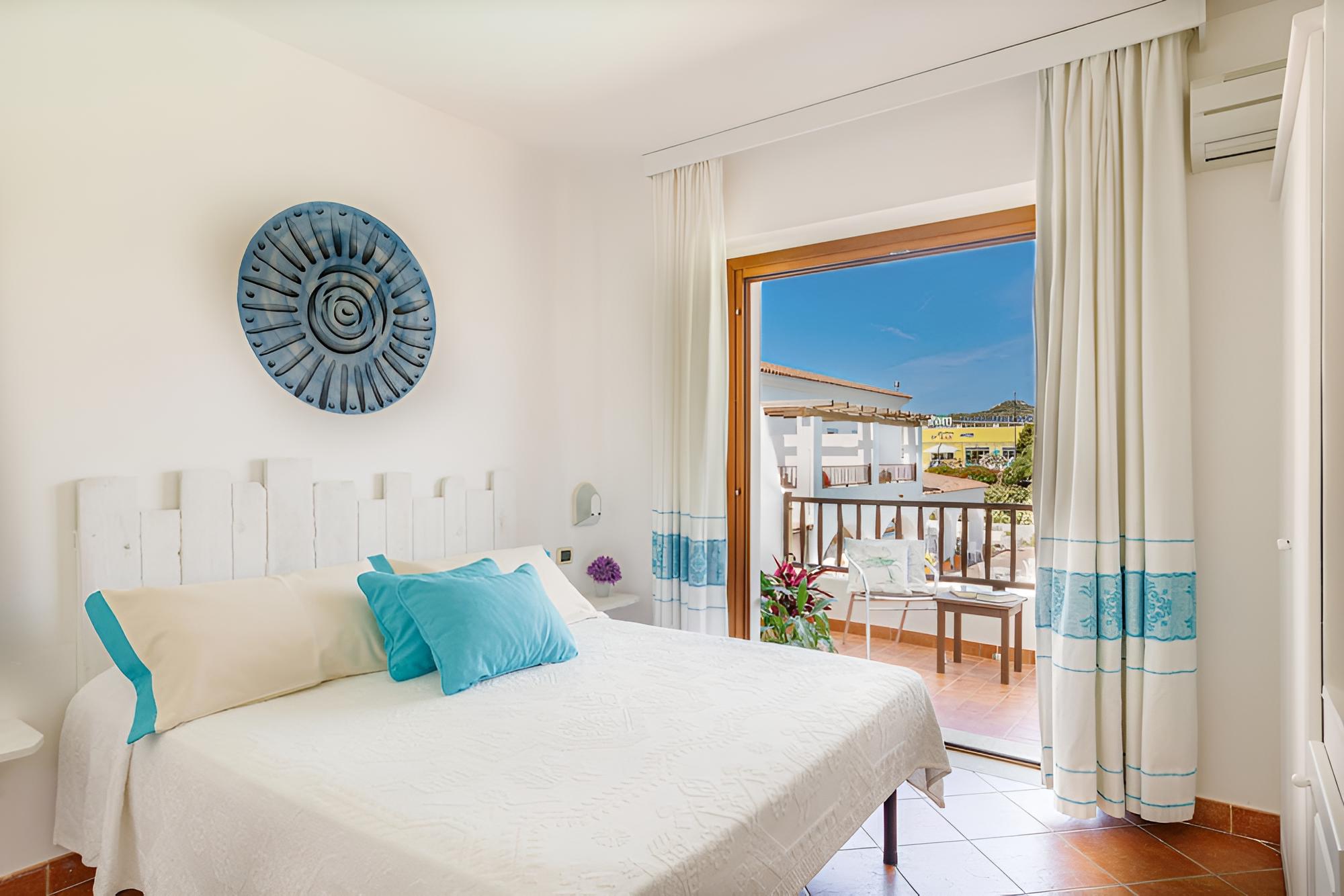 Superior Double or Twin Room, Balcony, Pool View
