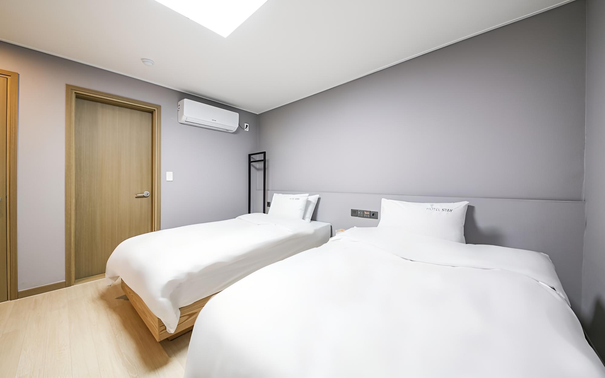 Room (Standard Twin (Duck Down Bedding) (4K)