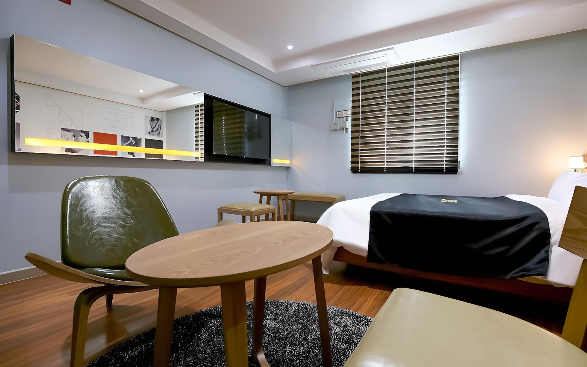 Room (Standard room (semi-new construction )