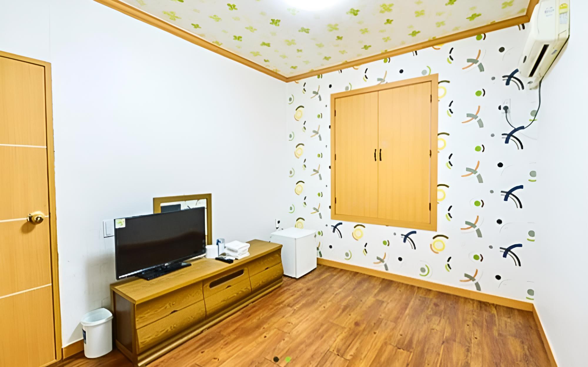 Room (Yellow Room)