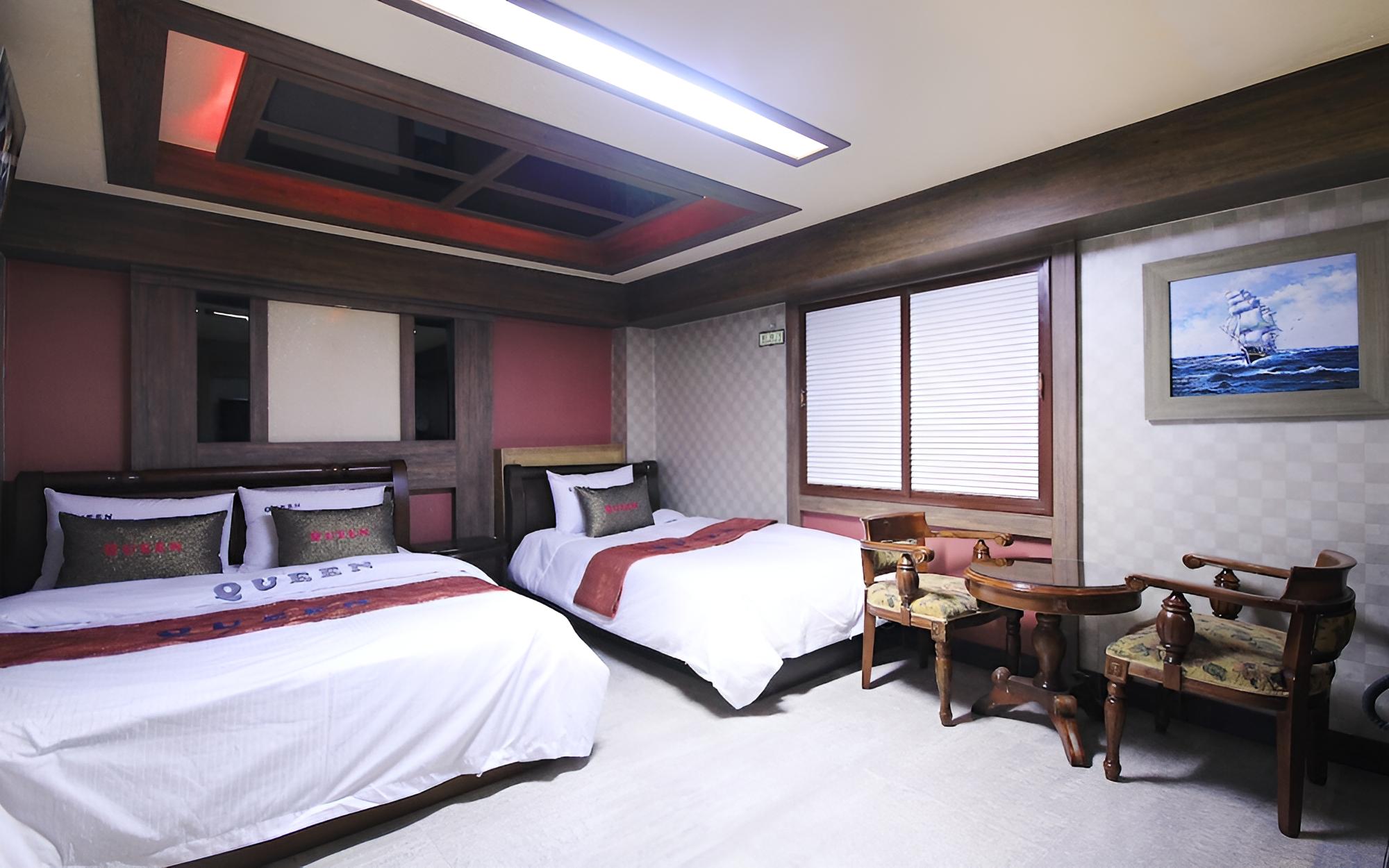 Room (Premium Twin) - Photo 19