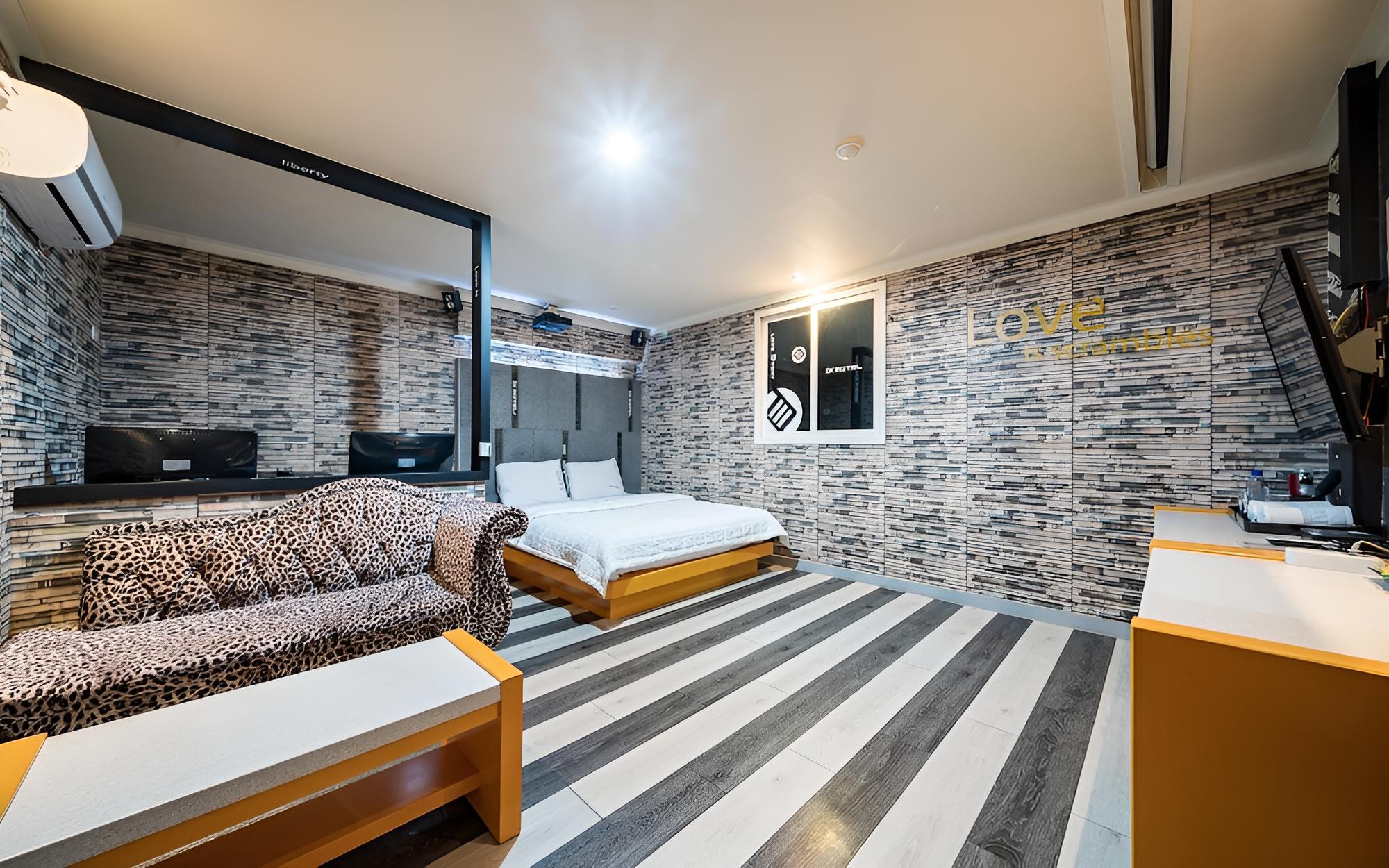 Room (Deluxe room - Concept room (room cool)