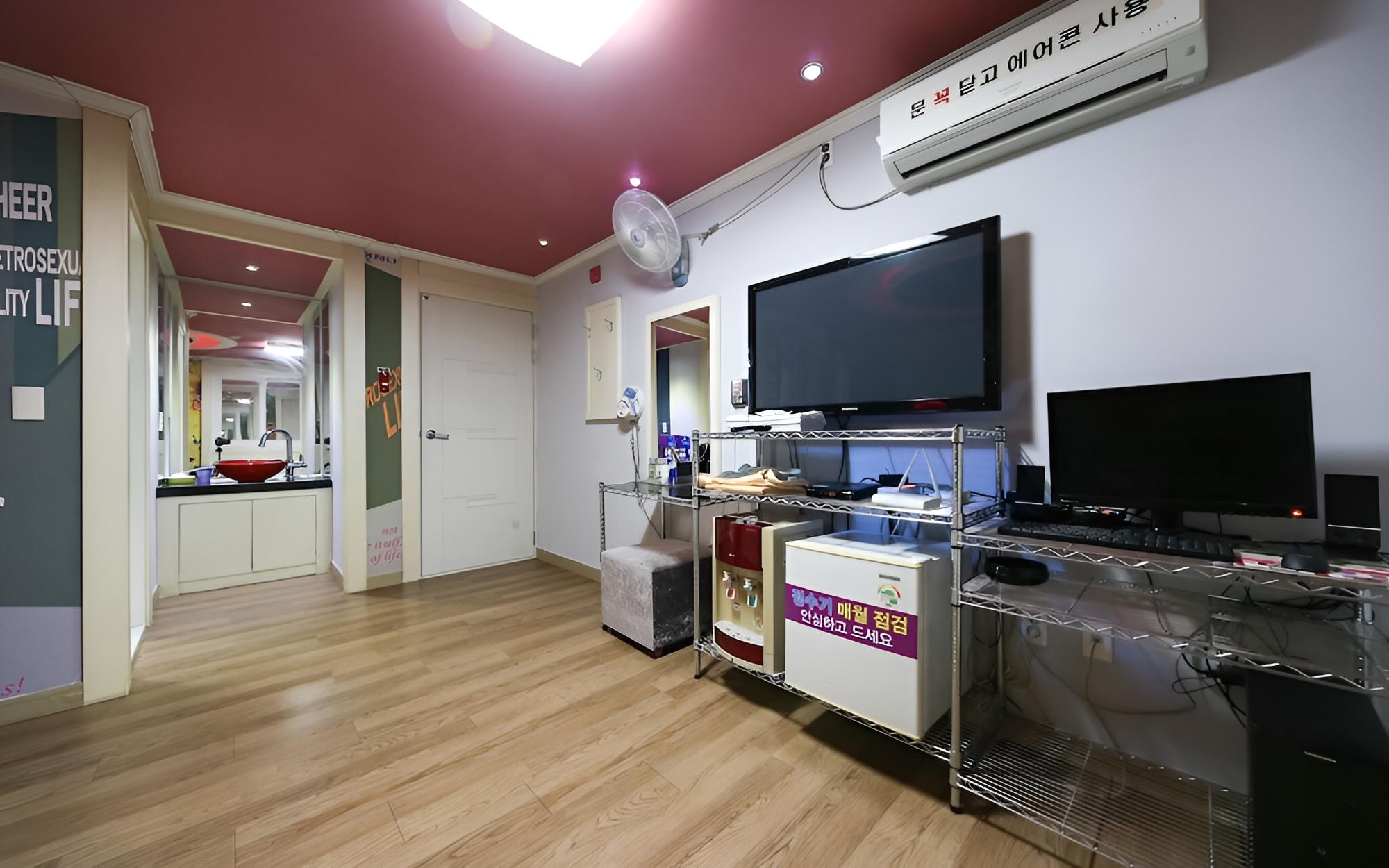 Room (Twin (Spacious room no bicycles allow) photo 2