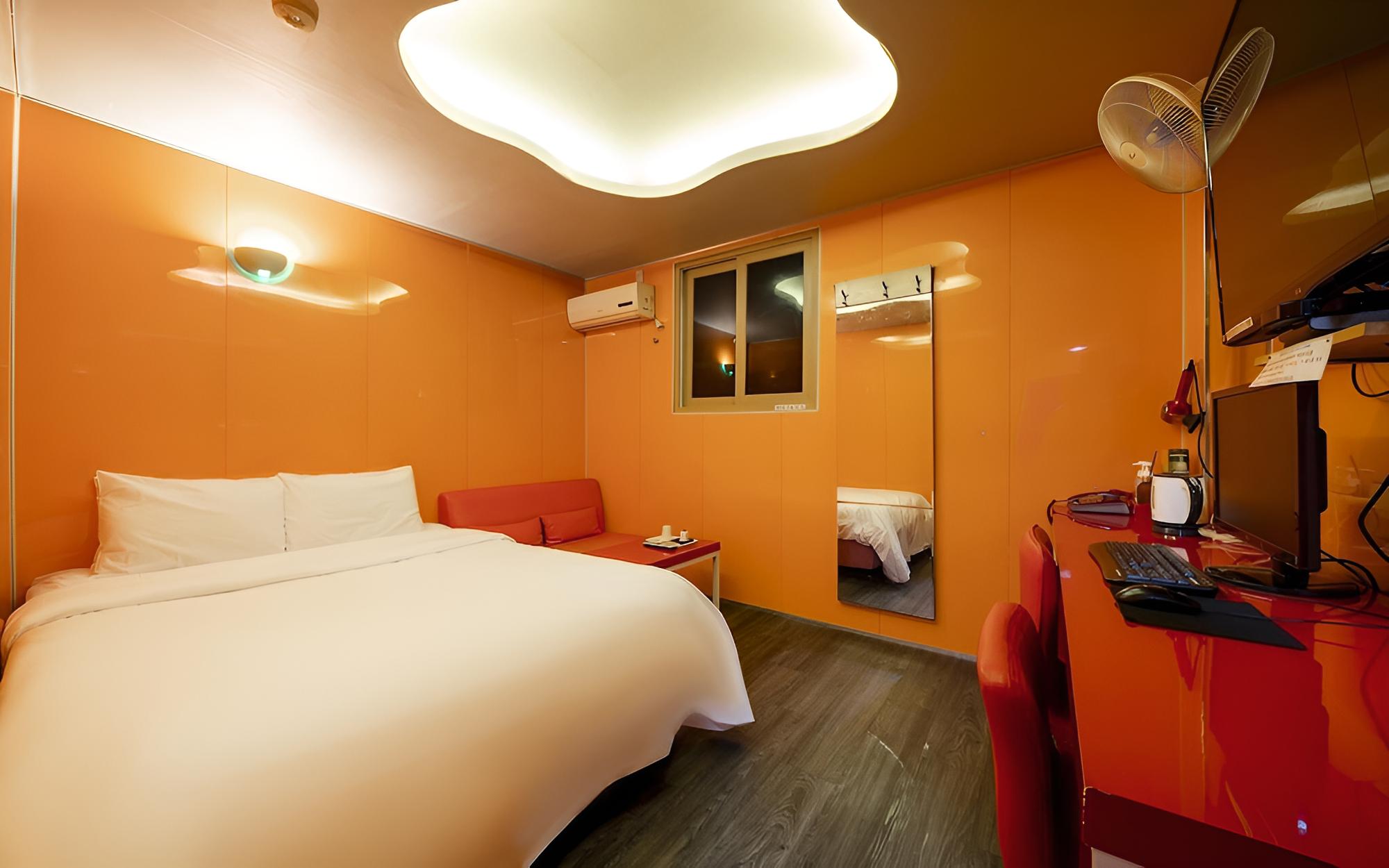 Room (Walking special price - For those wit)