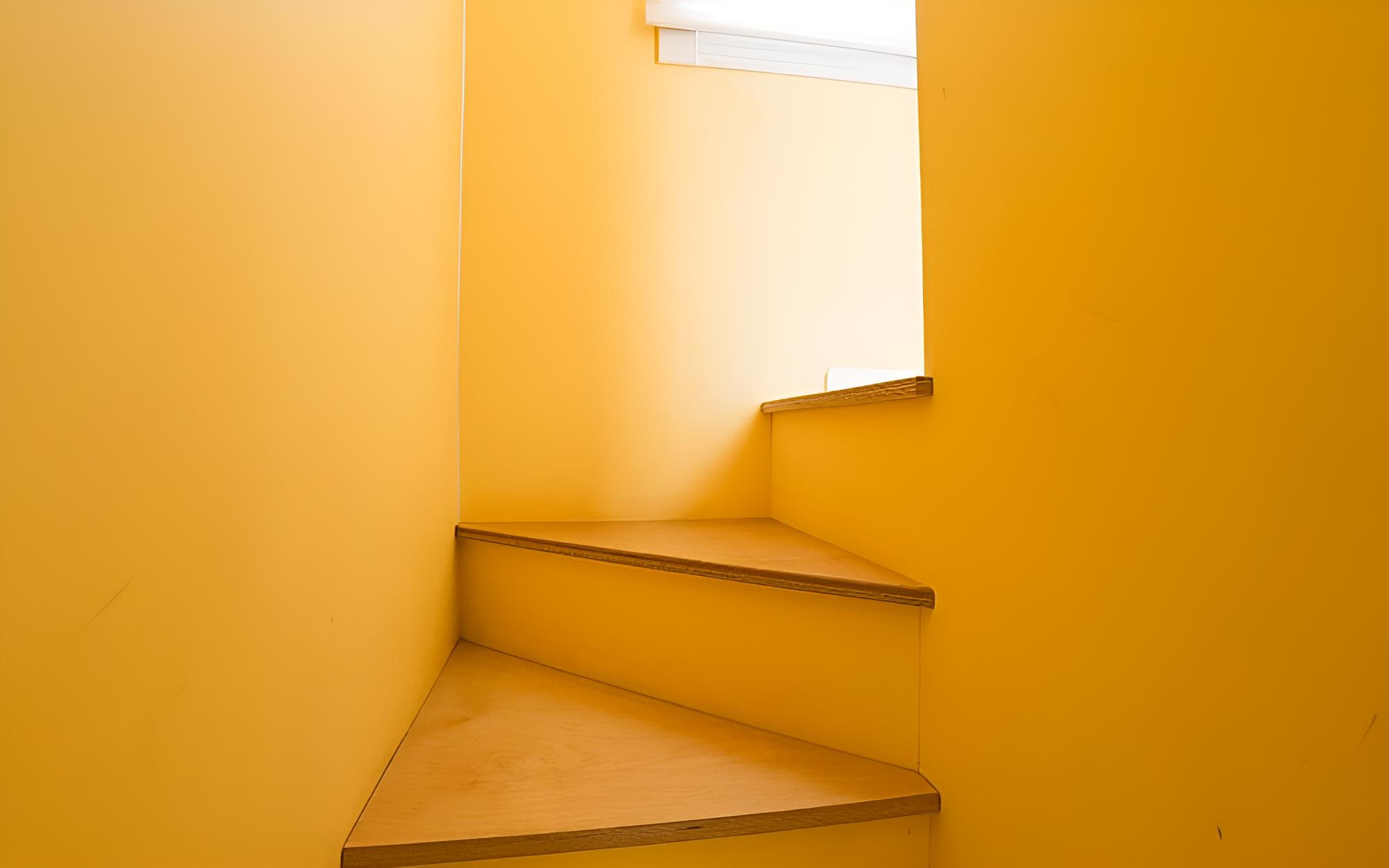 Room (Star (duplex))