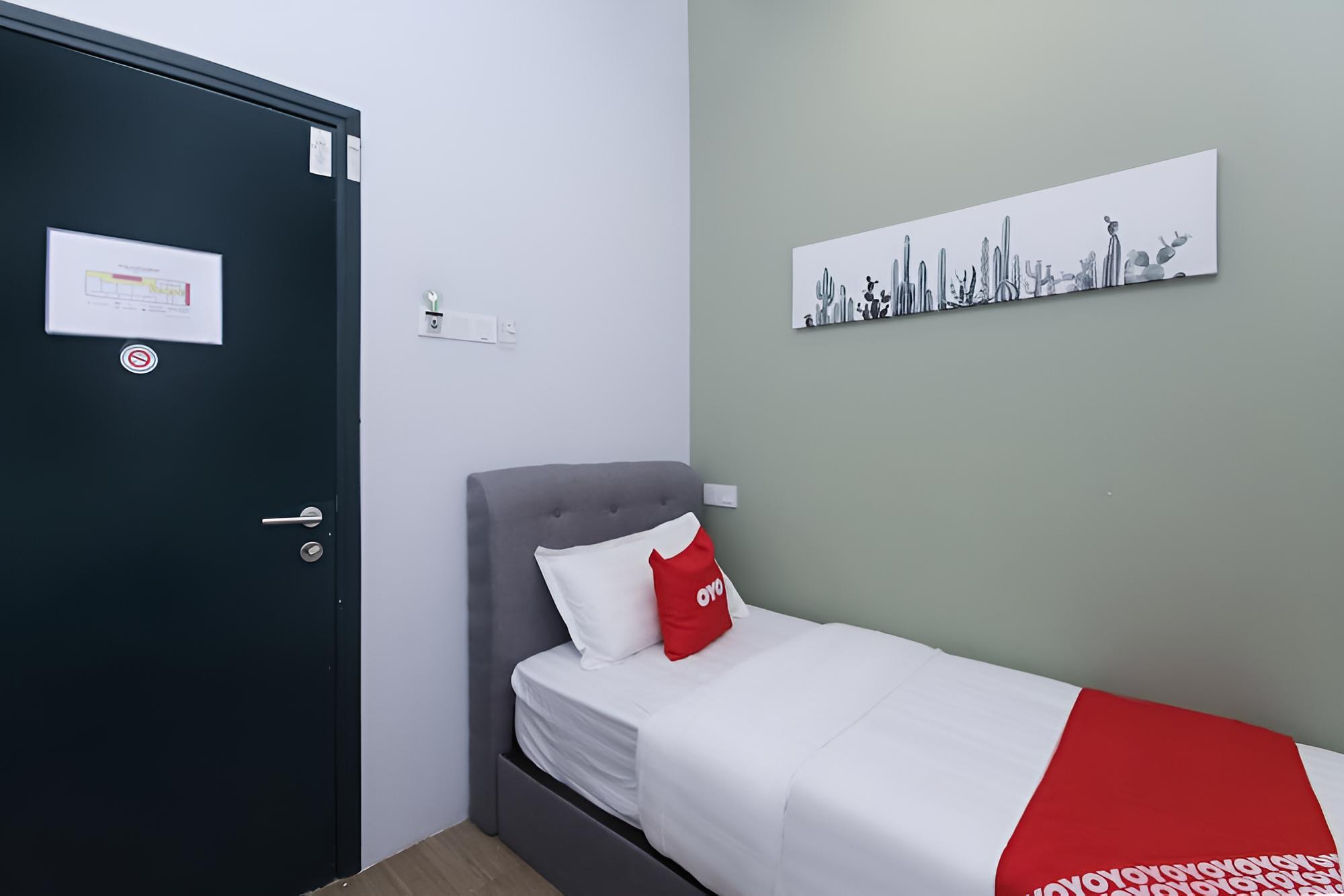 Deluxe Single Room