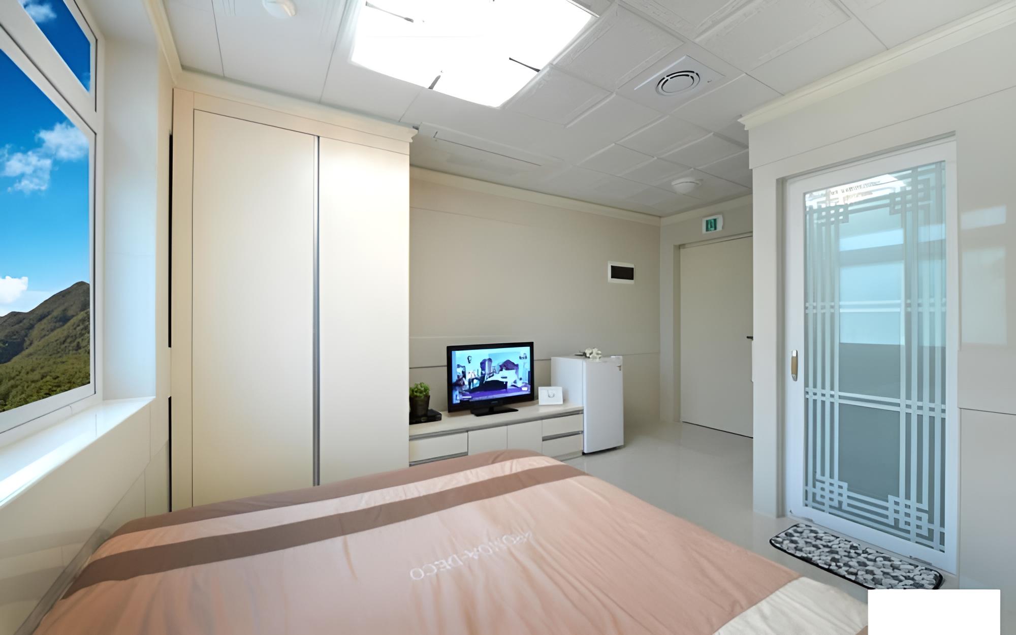 Room (Yeongwol Pension 206 (Cooking Not All)