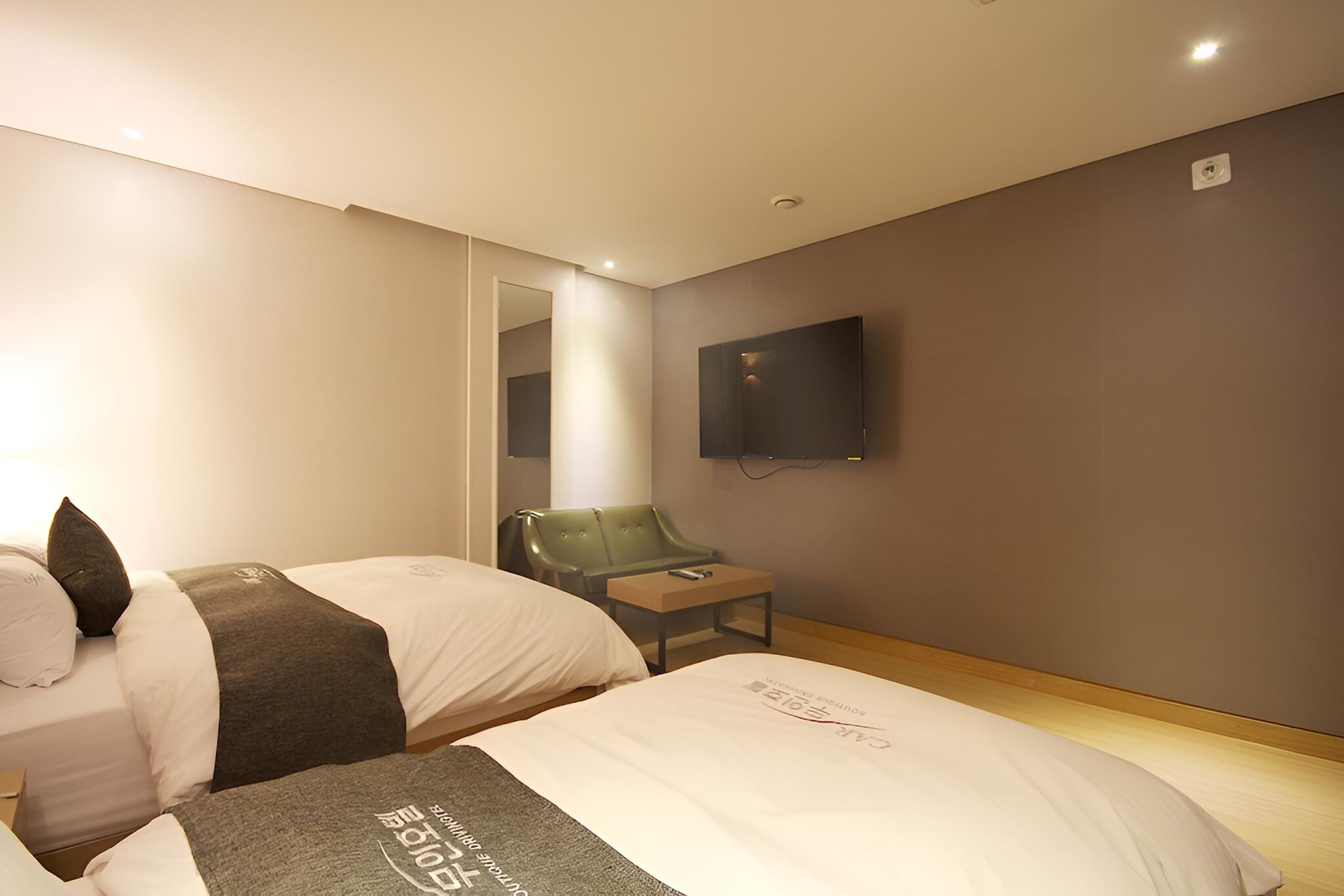 Room (VIP twin)