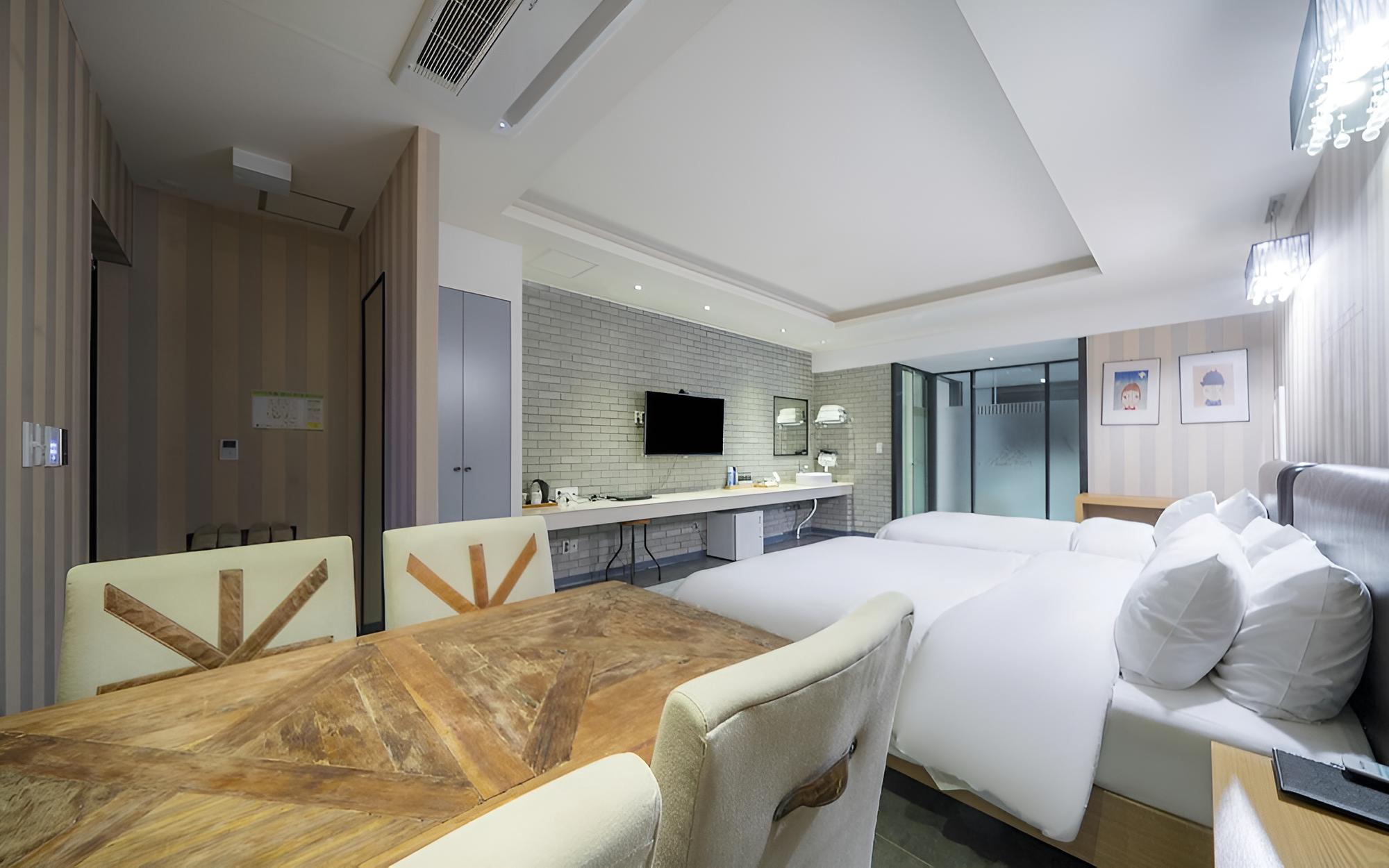 Room (Premium Suite-Breakfast included (TWI)