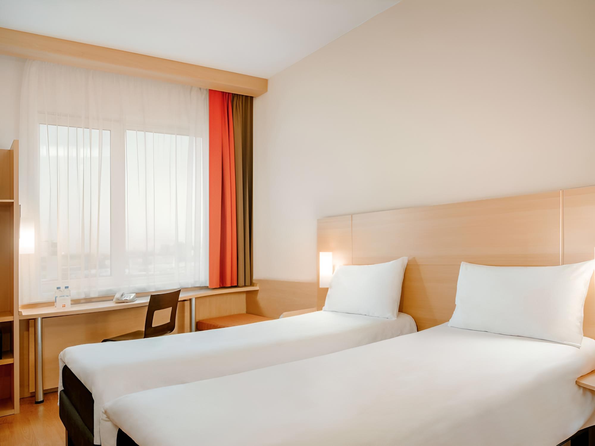 Standard Room, 2 Twin Beds