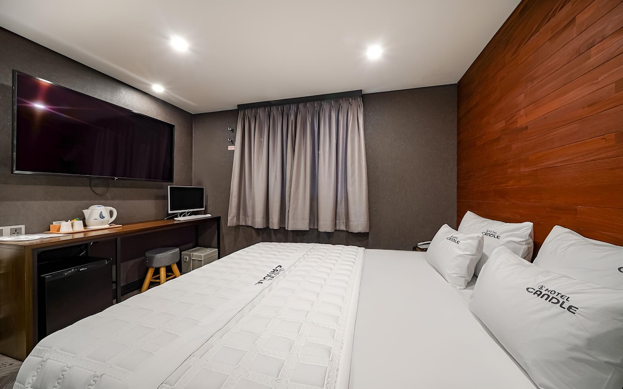 Room (Deluxe A (spa bath + Netflix availabl) - Photo 2