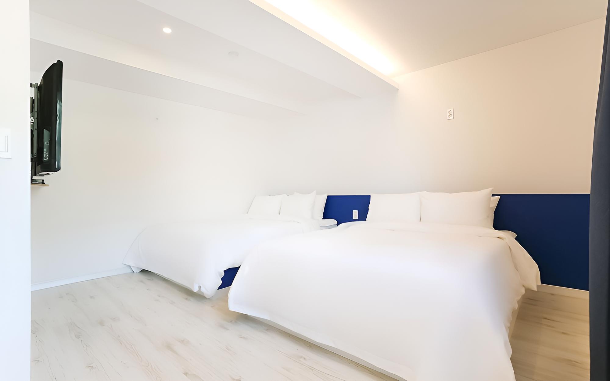 Room ([4 persons] Suite Double Twin (Ocean))