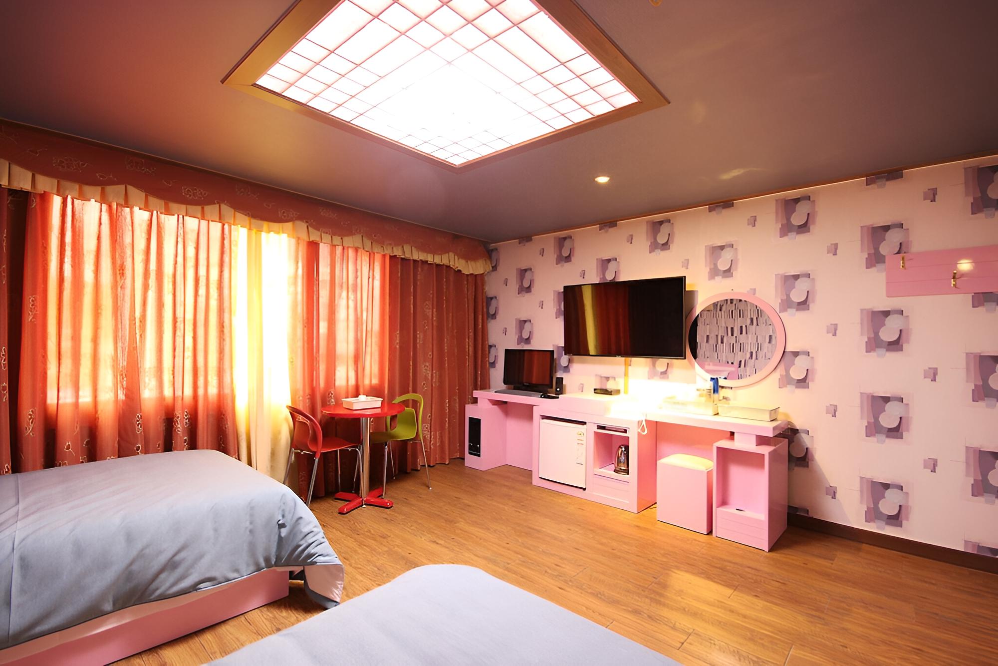 Room (Special Room) - Photo 15