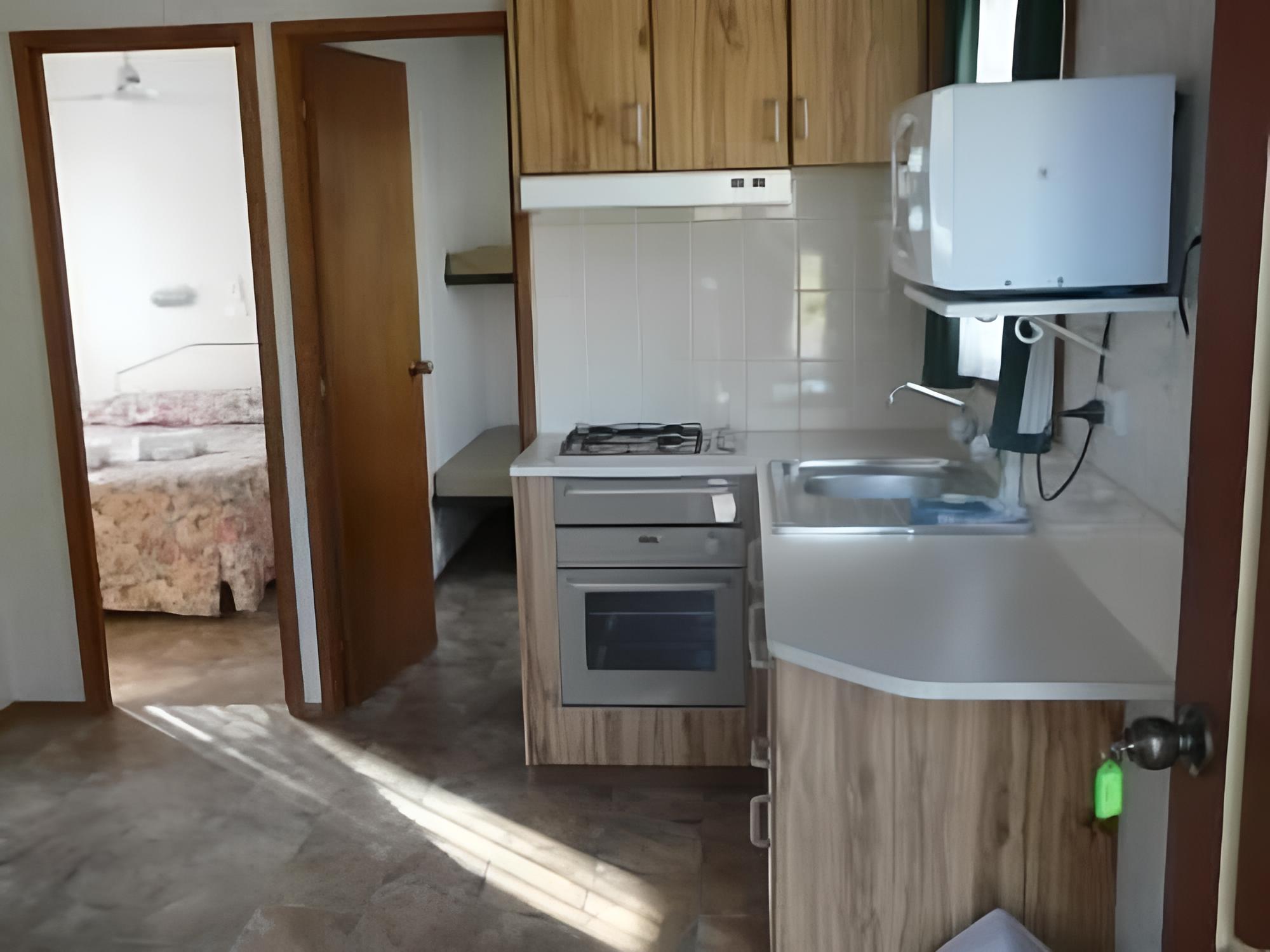 2 bedroom Ensuite (1 queen, 1 double and 1 single bunk set ) photo 1