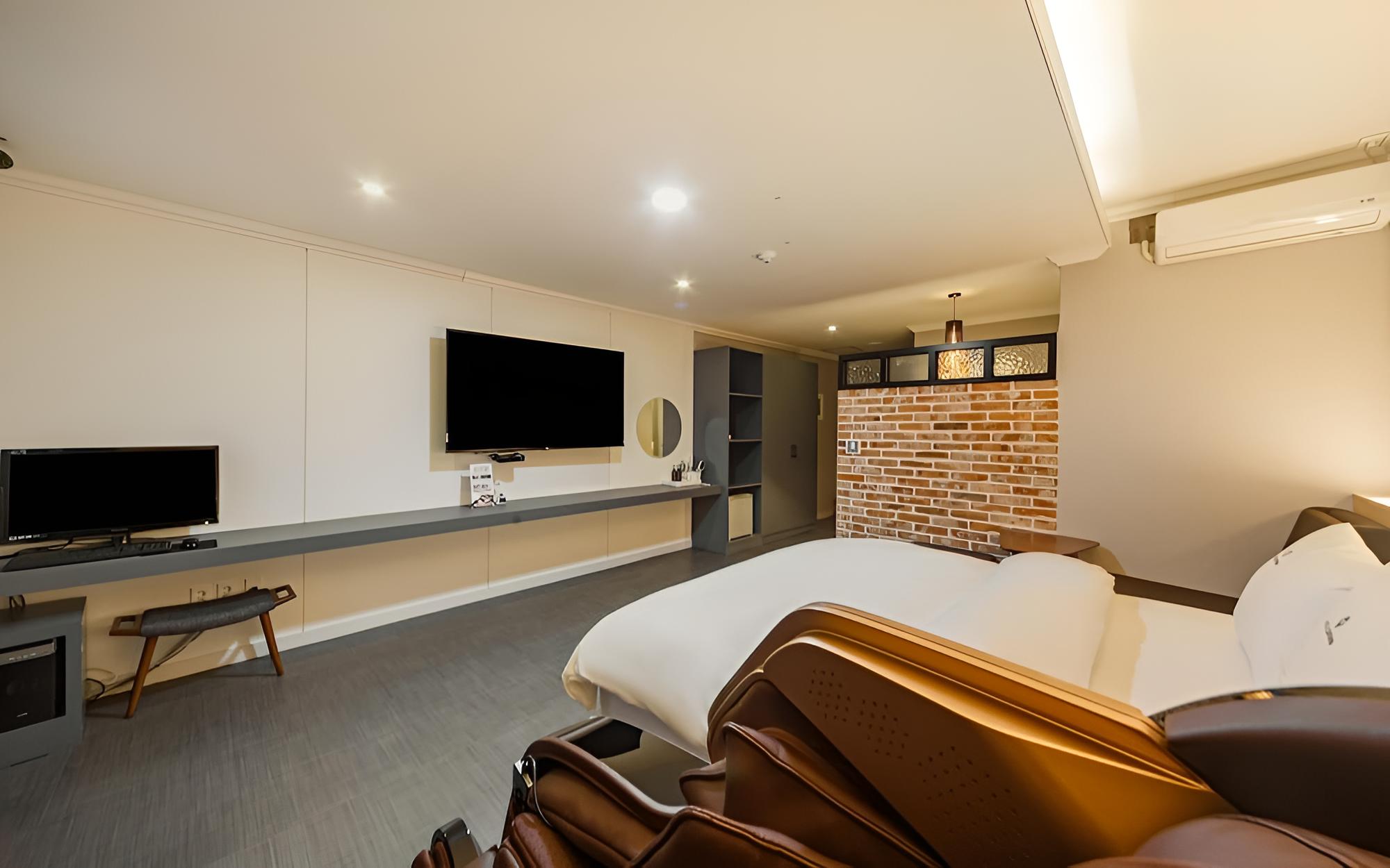Room (VVIP-Breakfast (Netflix/Massage Chair)