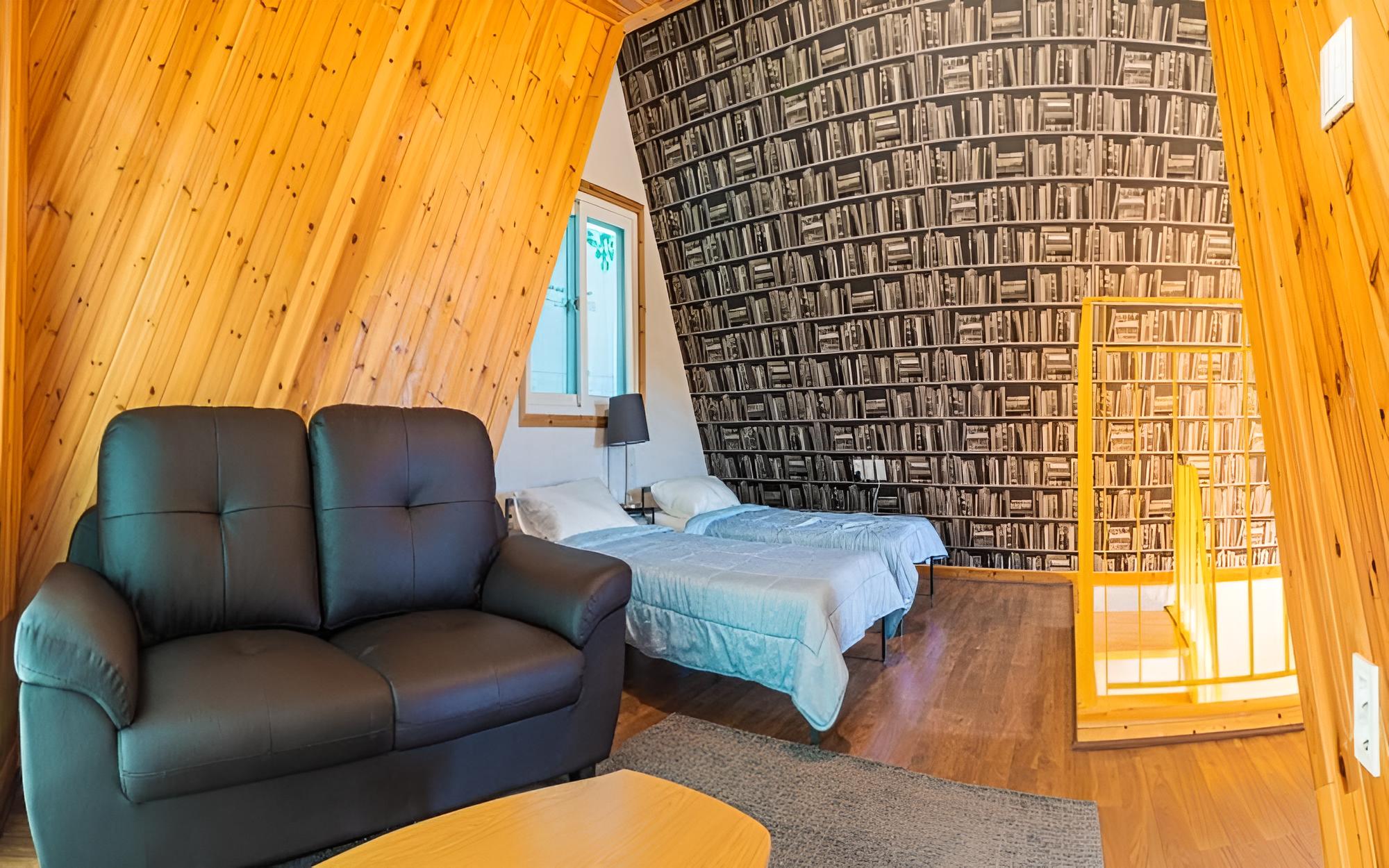 Room (Room 101)
