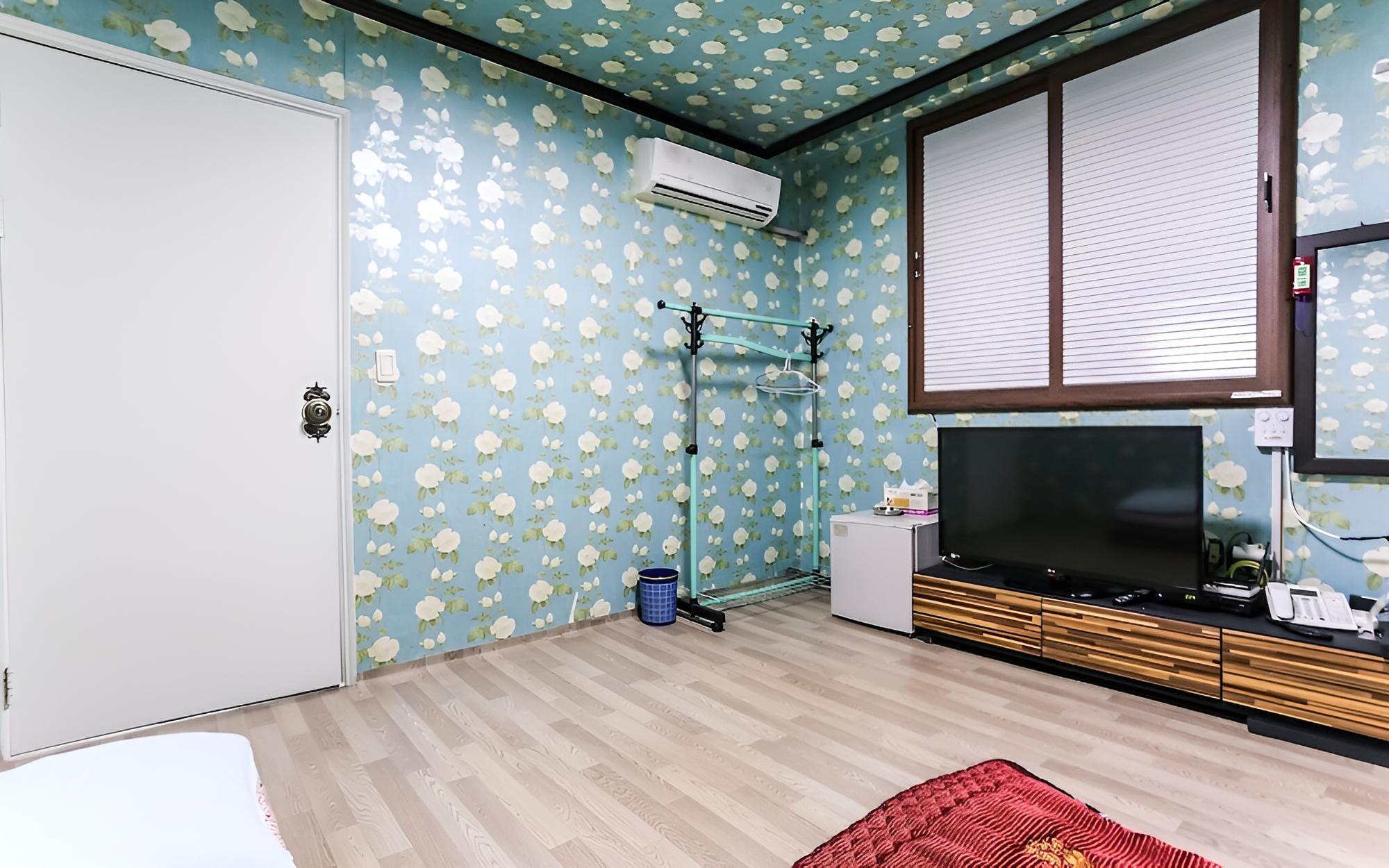 Room (On-dol) photo 3