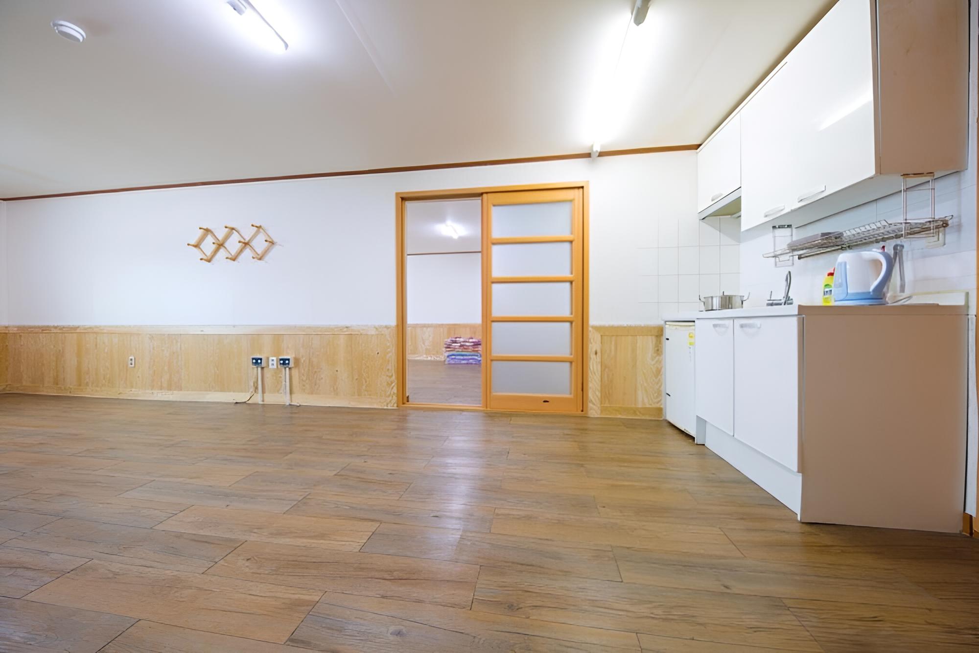 Room (501 (66m two-room)) - Photo 11