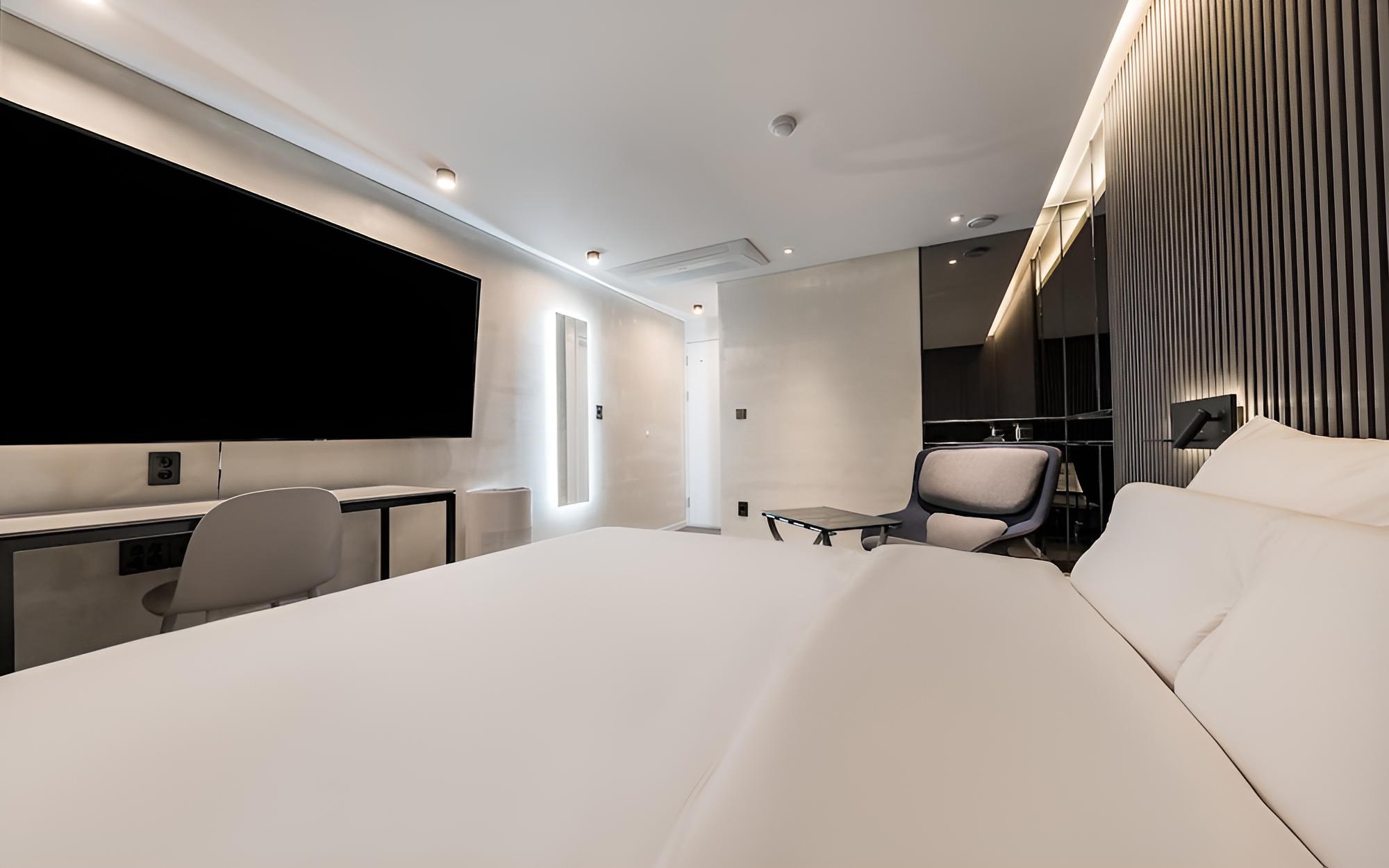 Room (DELUXE (Rinaldi bed in Italy 75-inch ) - Photo 1