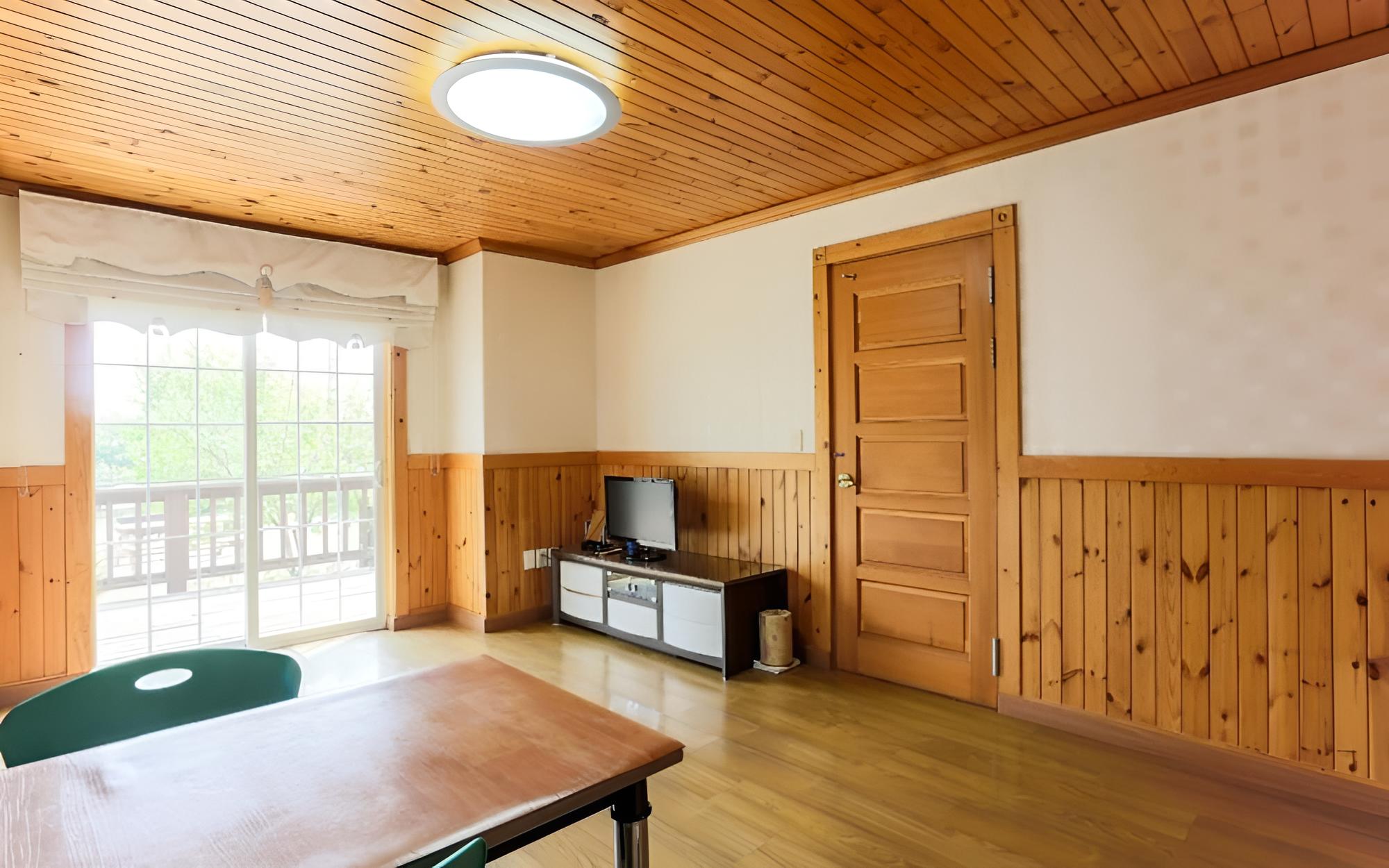 Room (Dream Room (Studio))