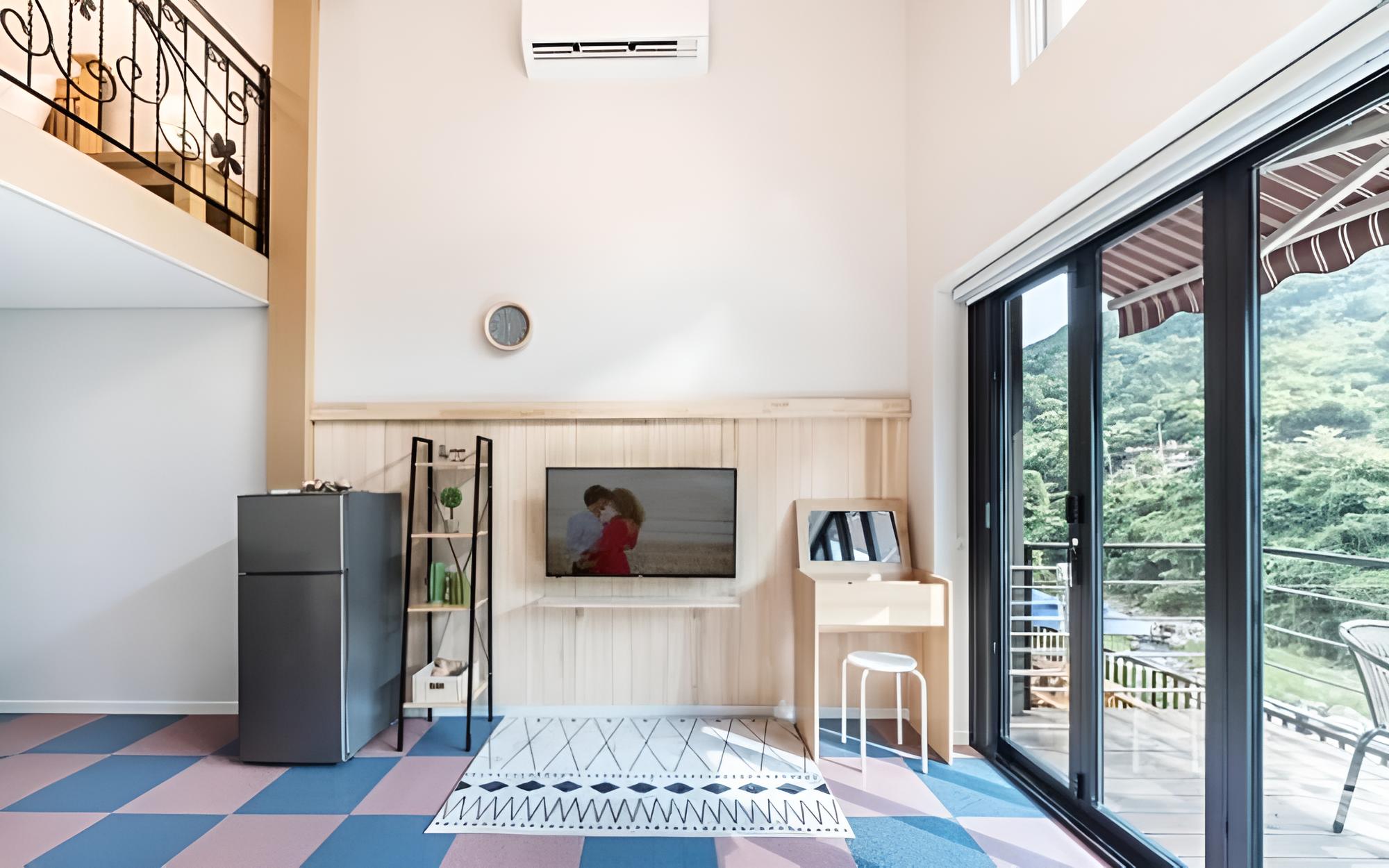 Room (202 Sky (Duplex))