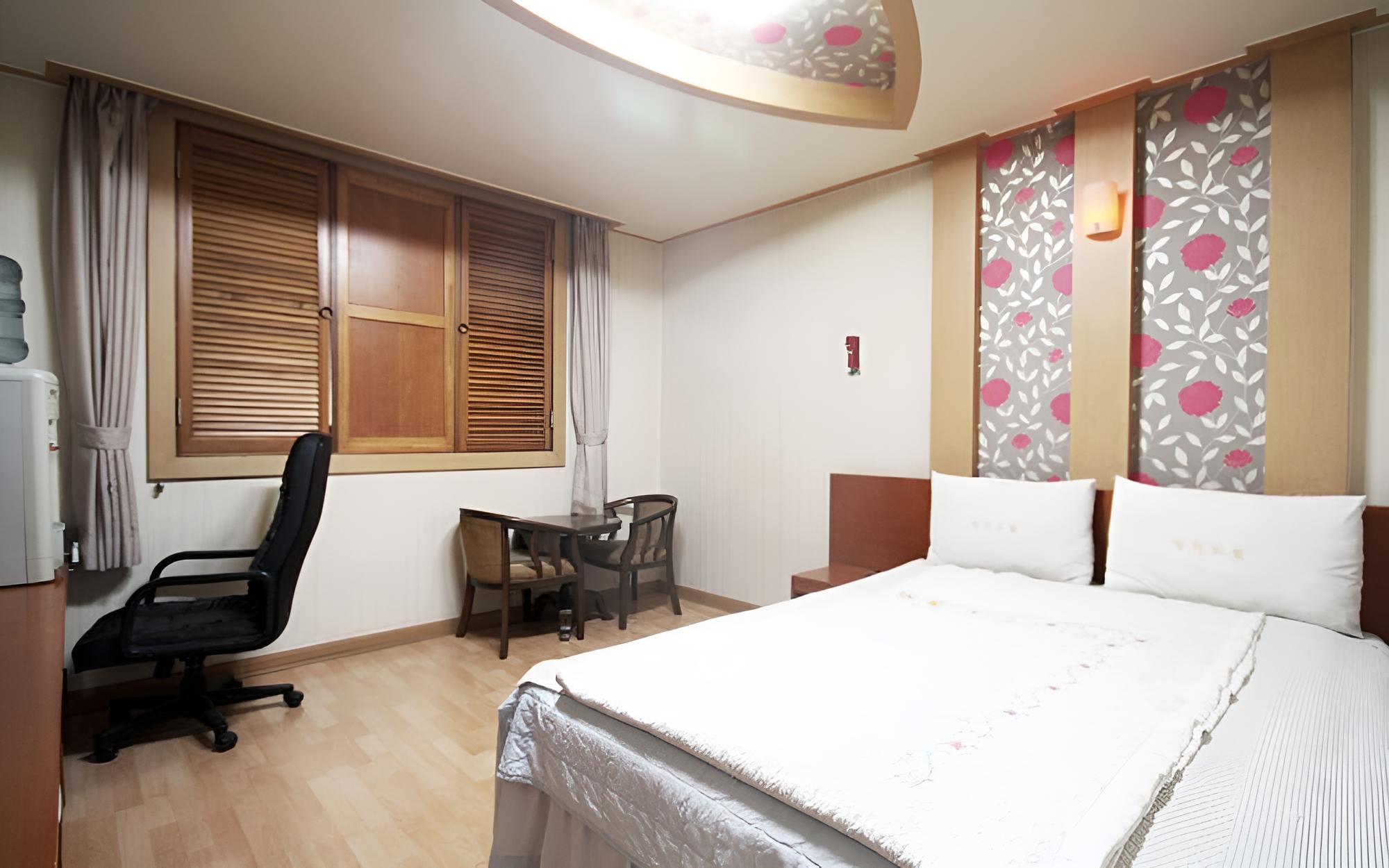 Room (PC game room)