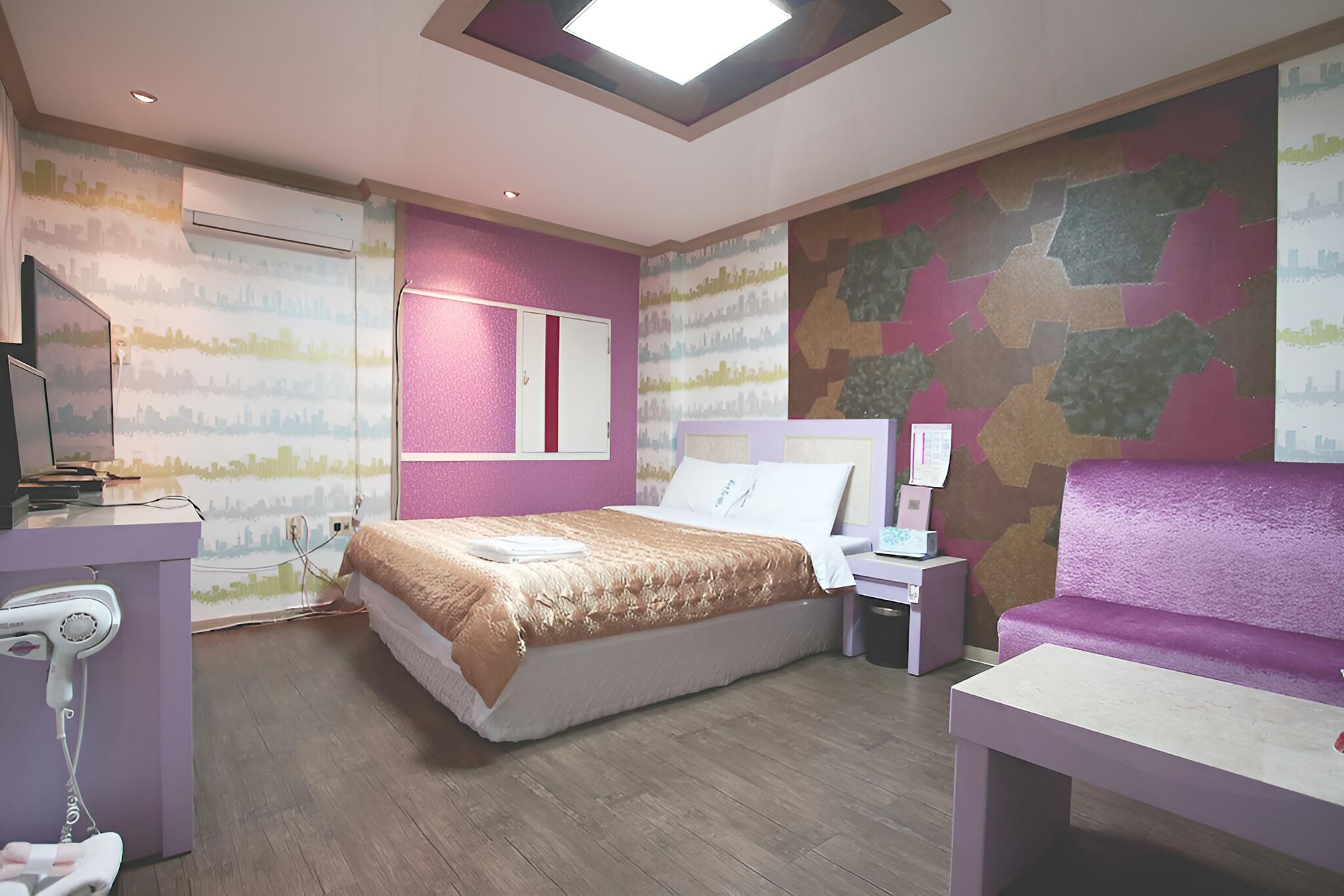 Room (Standard Room) - Photo 16