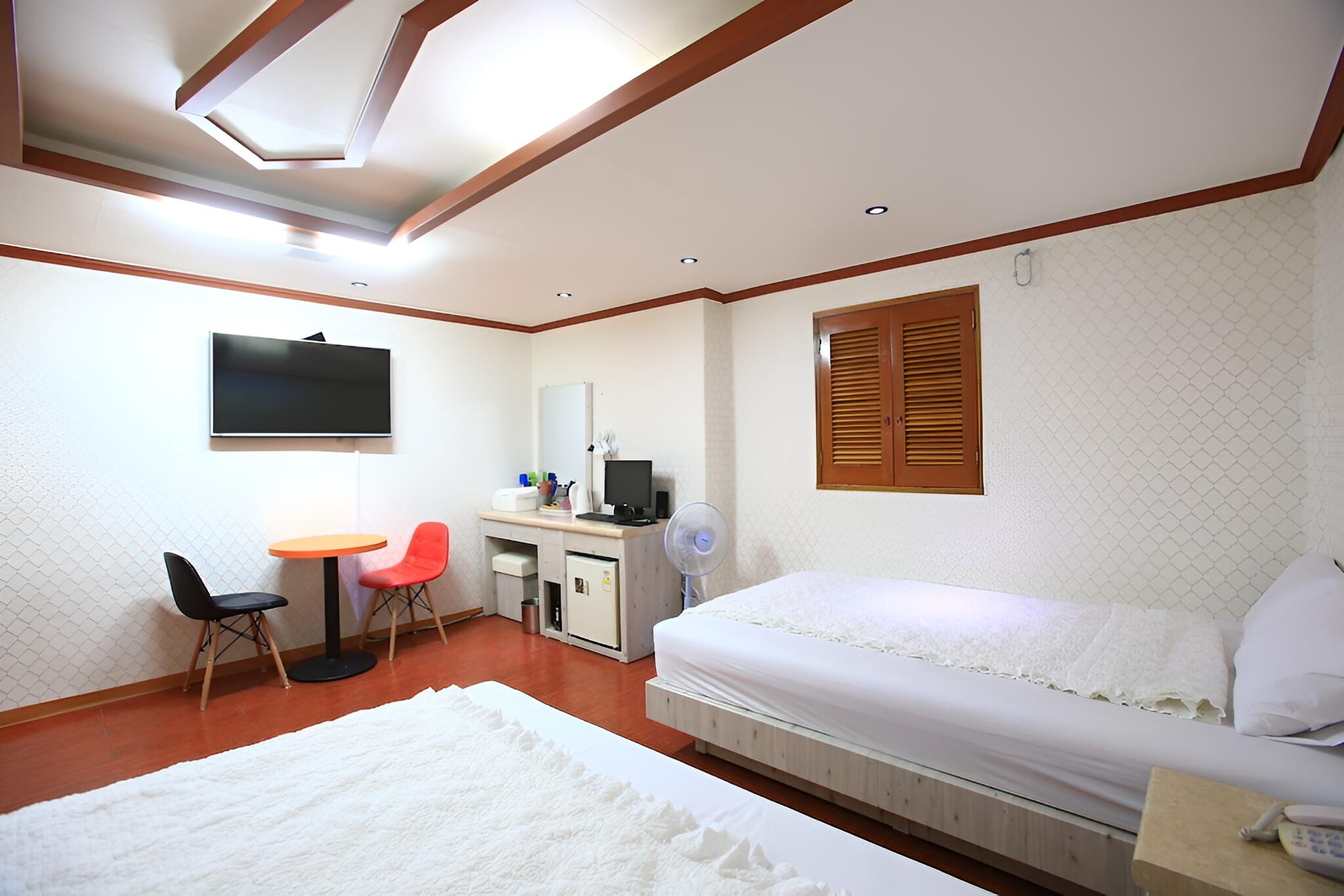Room (Family (4 guests))
