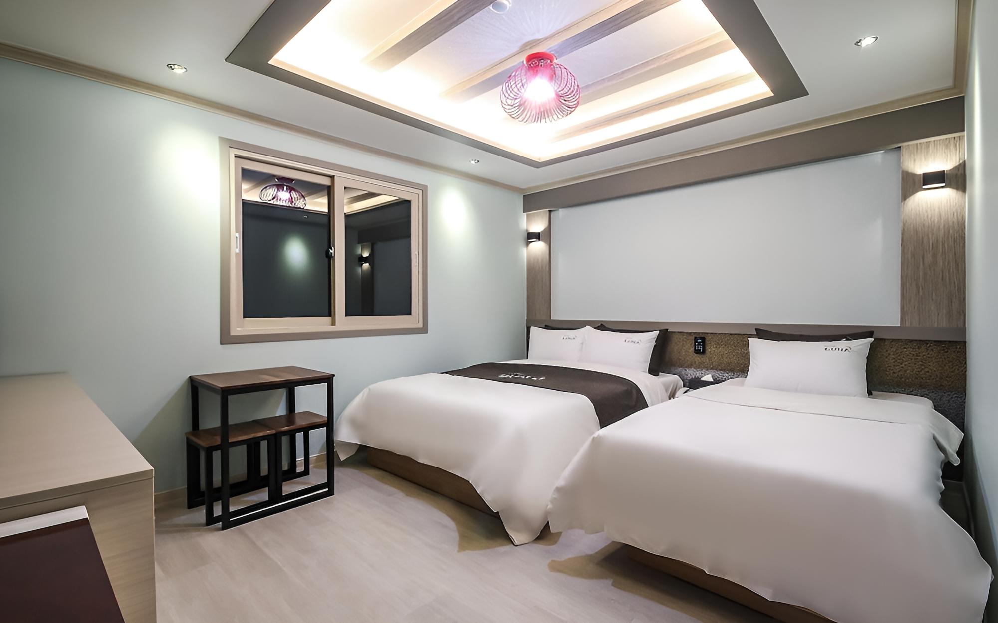 Room (Twin (spa bath)) photo 3