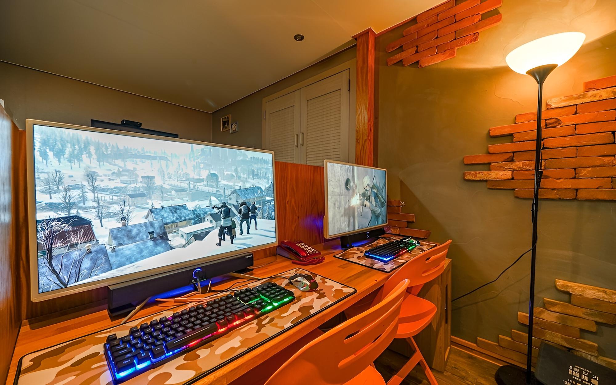 Room (Deluxe Gaming Room)
