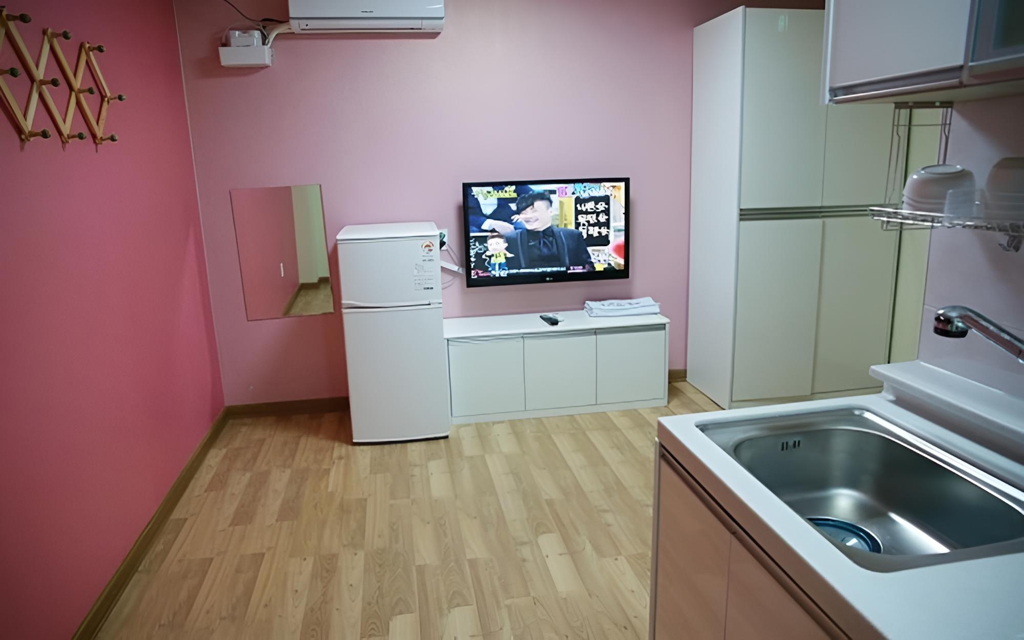 Room (20m Studio - Room 201) - Photo 4