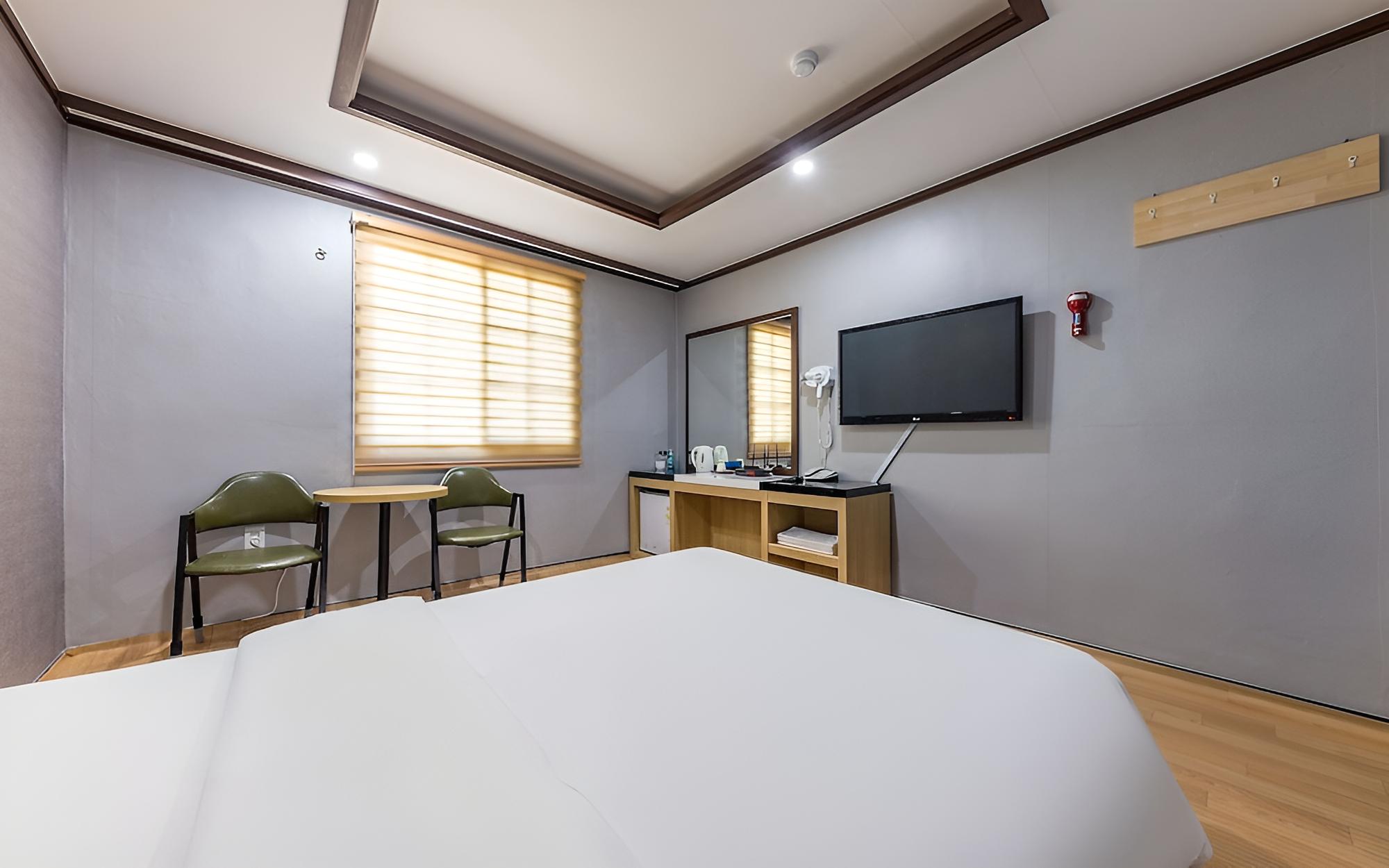 Room (Standard Room (Bed))