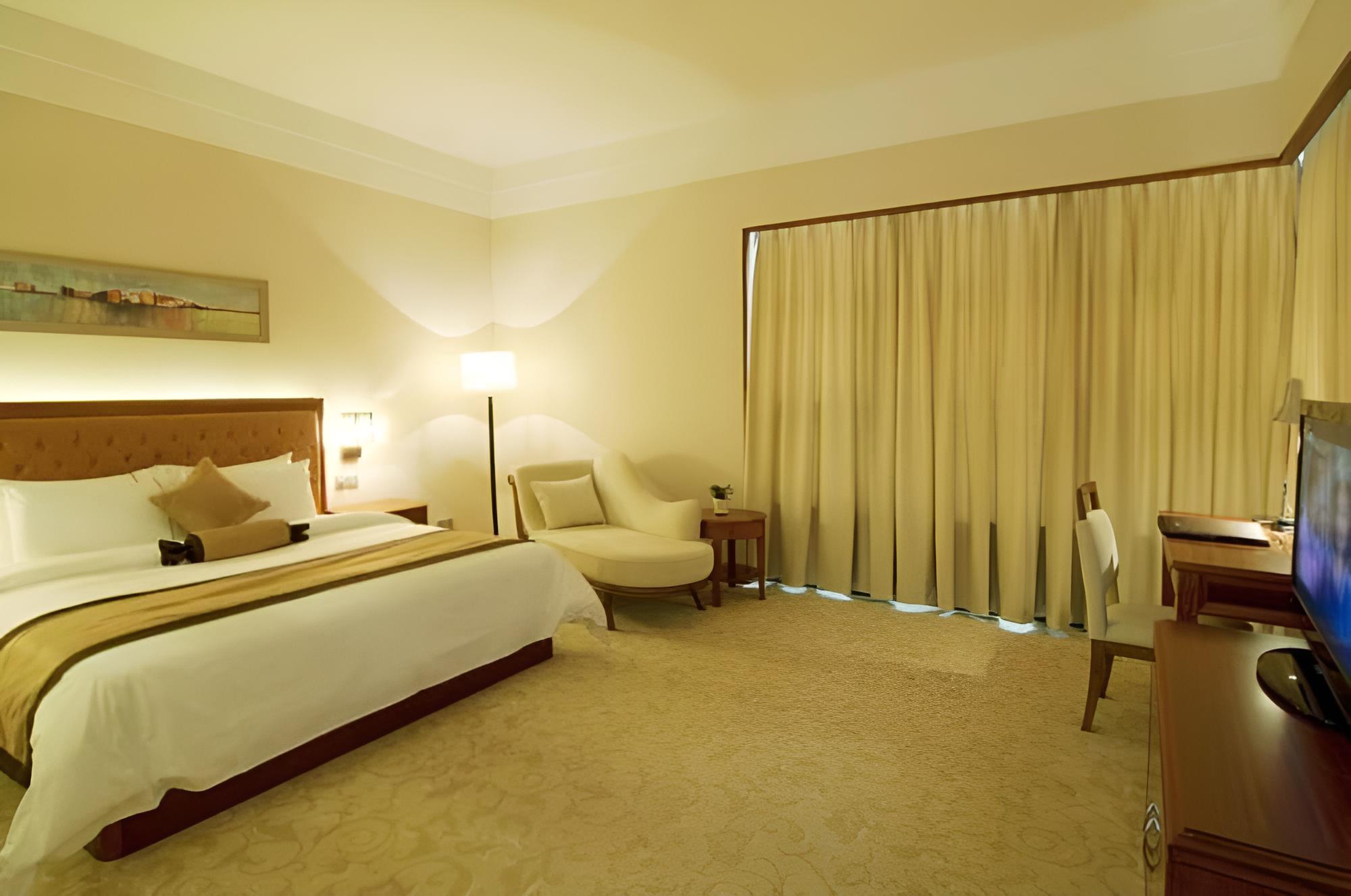 Executive Room, City View
