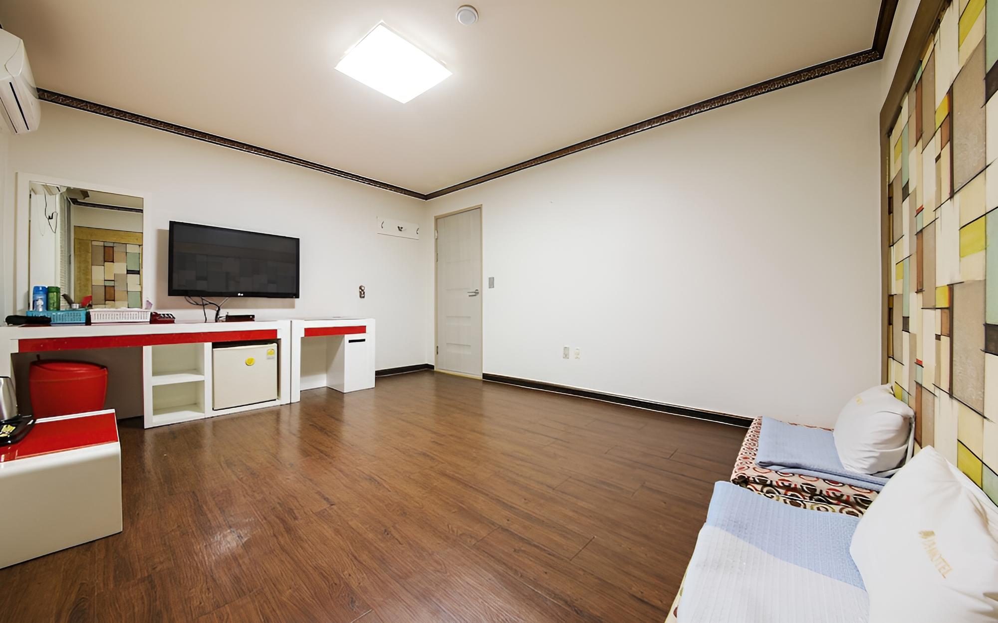 Room (On-dol) photo 2