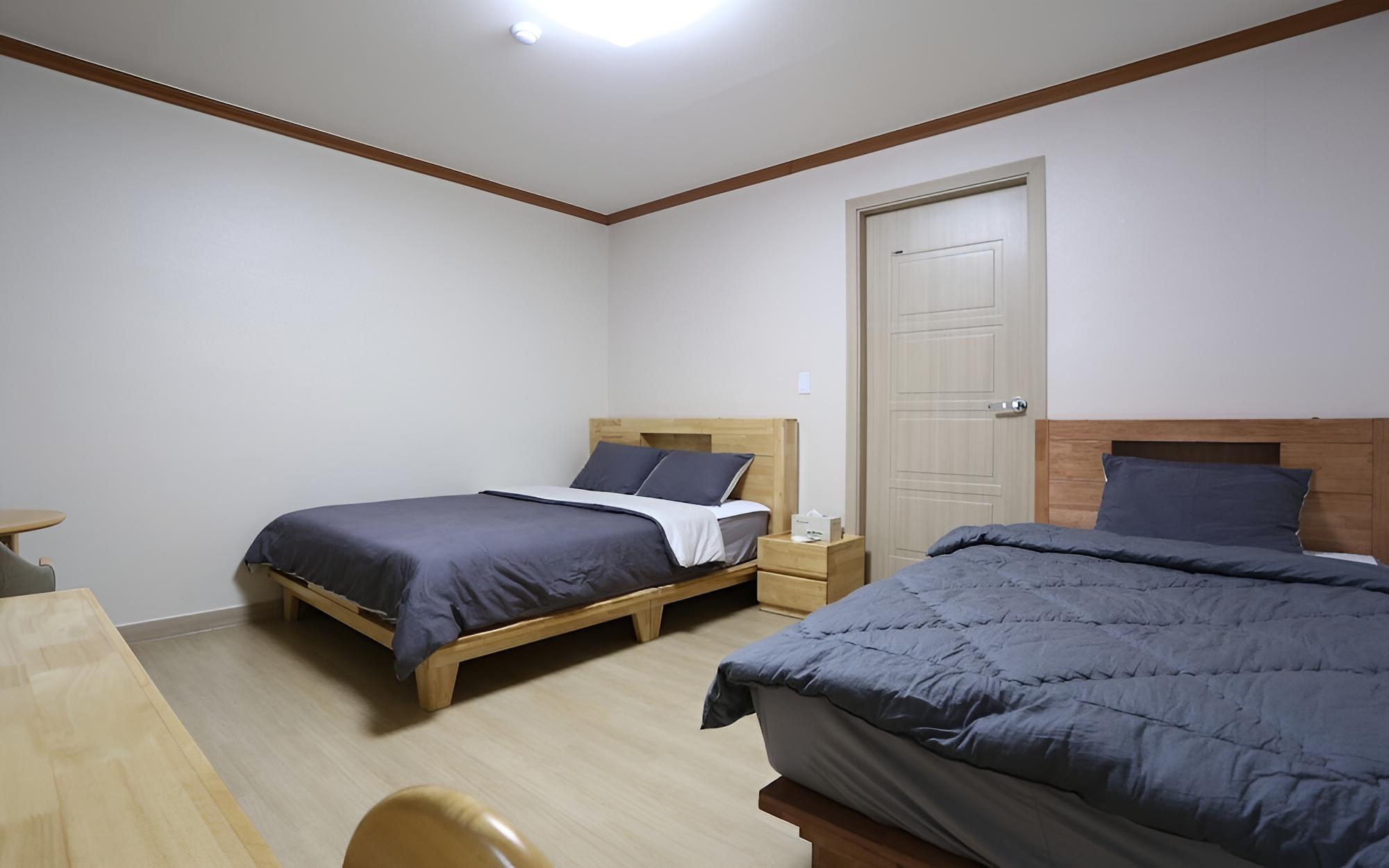 Room (Twin room) - Photo 1