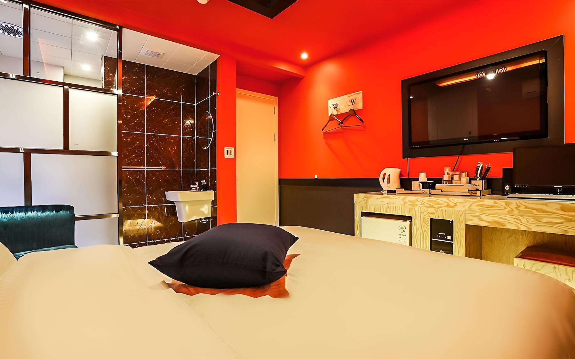 Room (Standard room (Netflix personal accou) - Photo 6