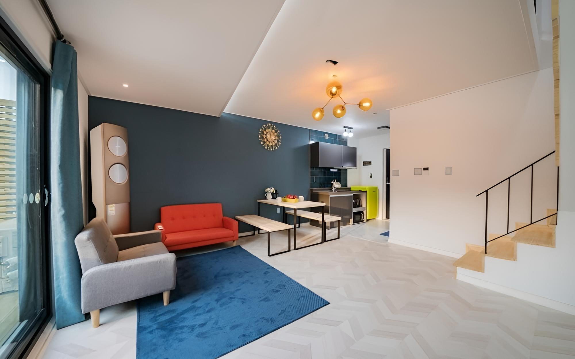 Room (A-4 (individual terrace dog park indi)
