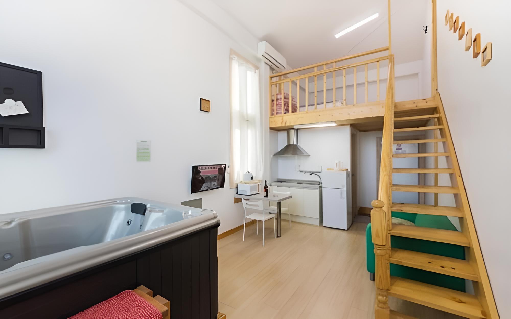 Room (Ocean View Room 302 (duplex))