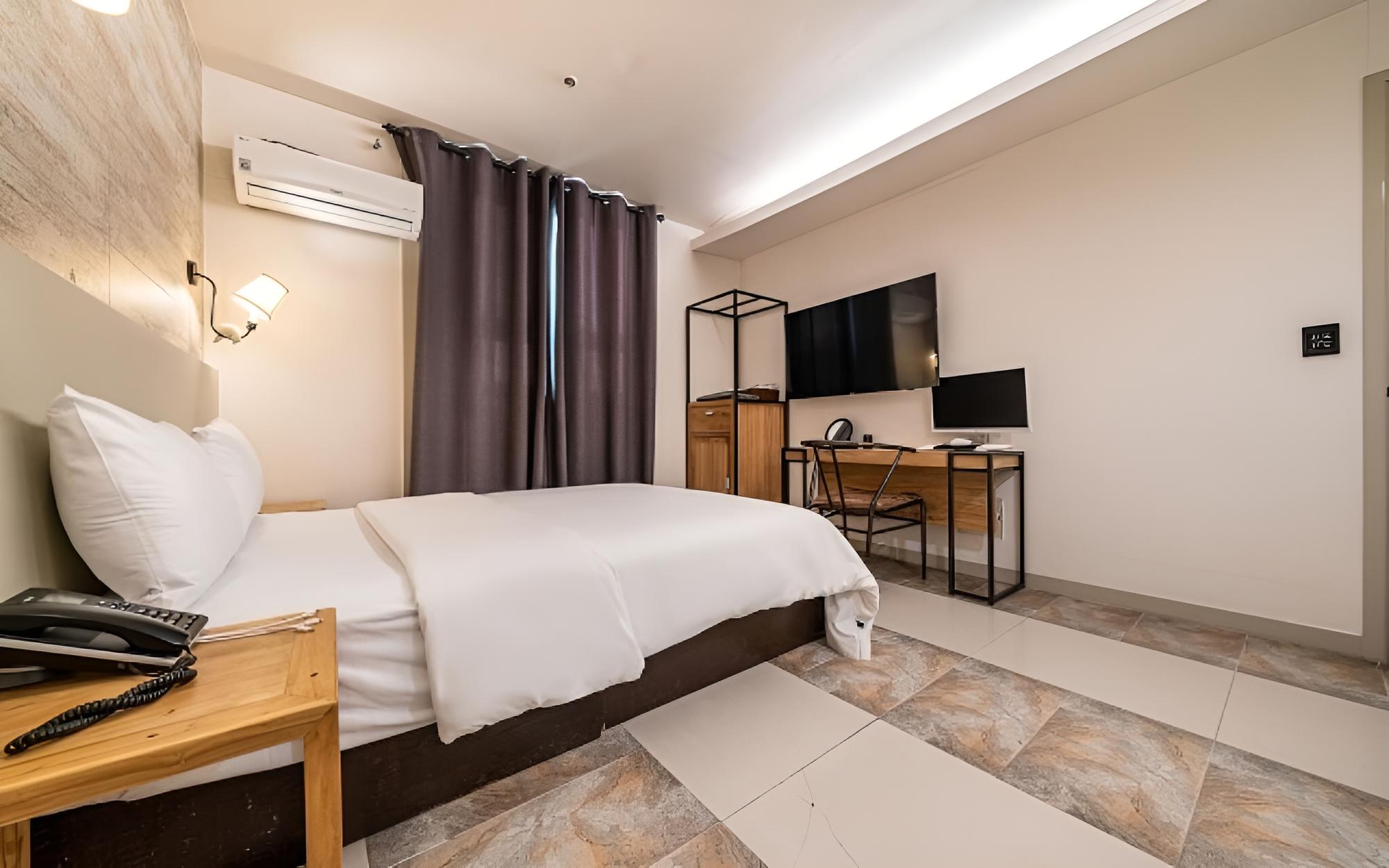 Room (Walkie Special - Special Room (No Par)