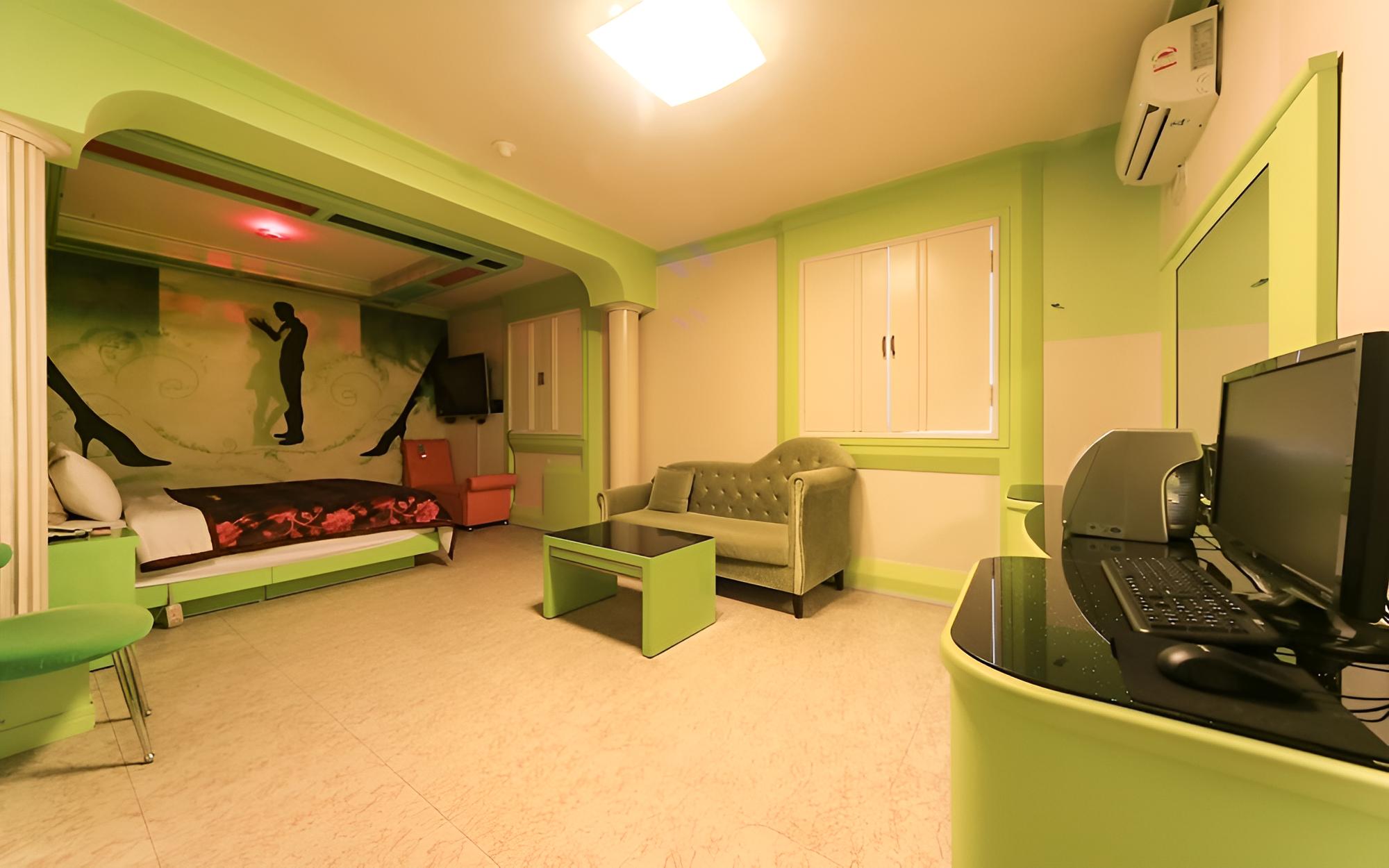 Room (Special Room) - Photo 12