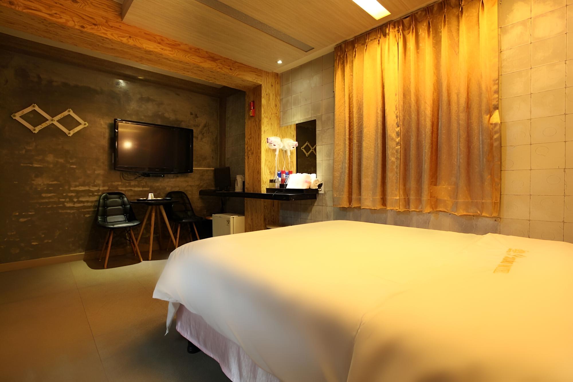 Room (Deluxe room)