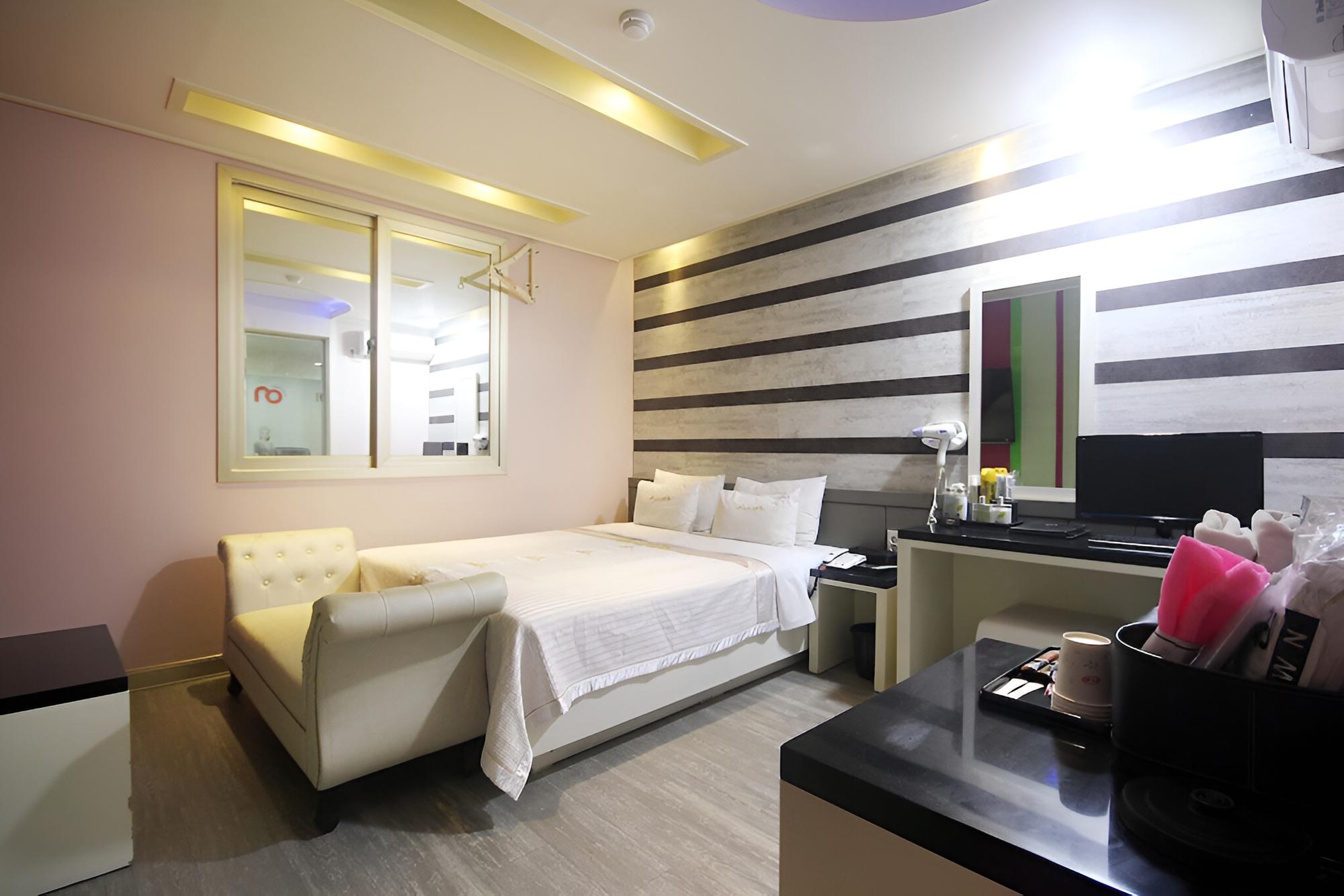 Room (Standard Room)