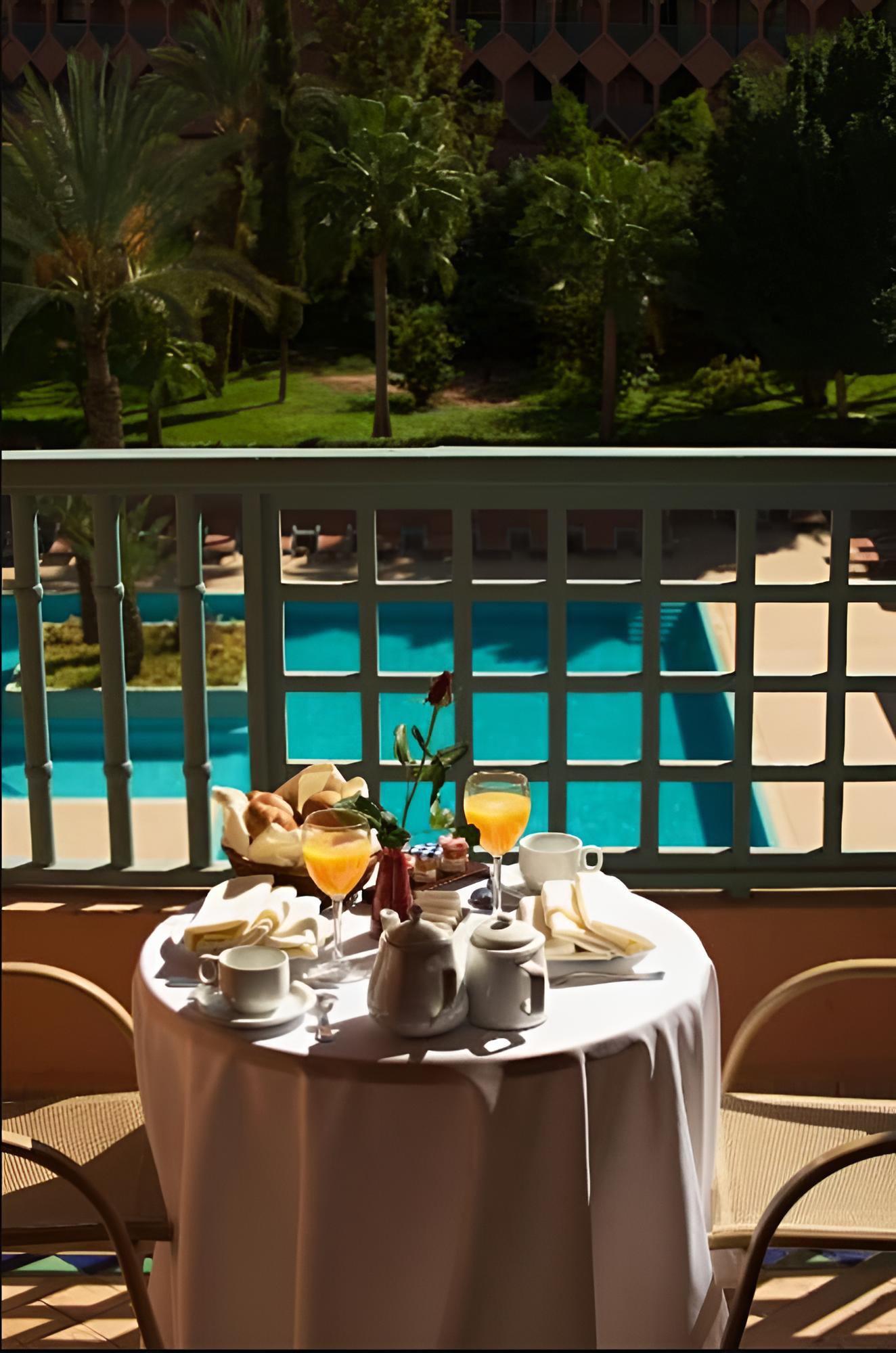 Single Room, Pool View photo 1