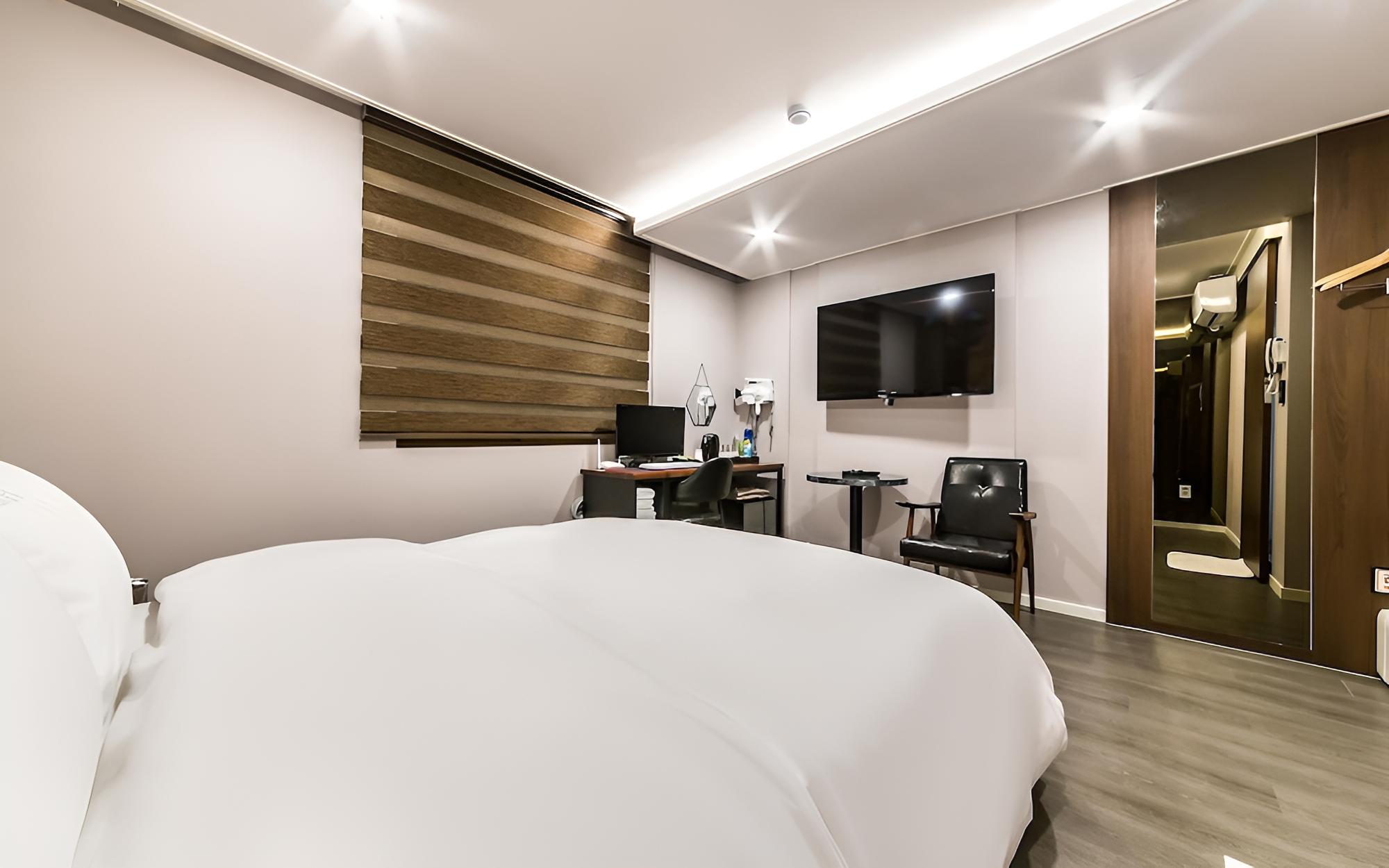 Room (Walkie Special (Random Room OTT))