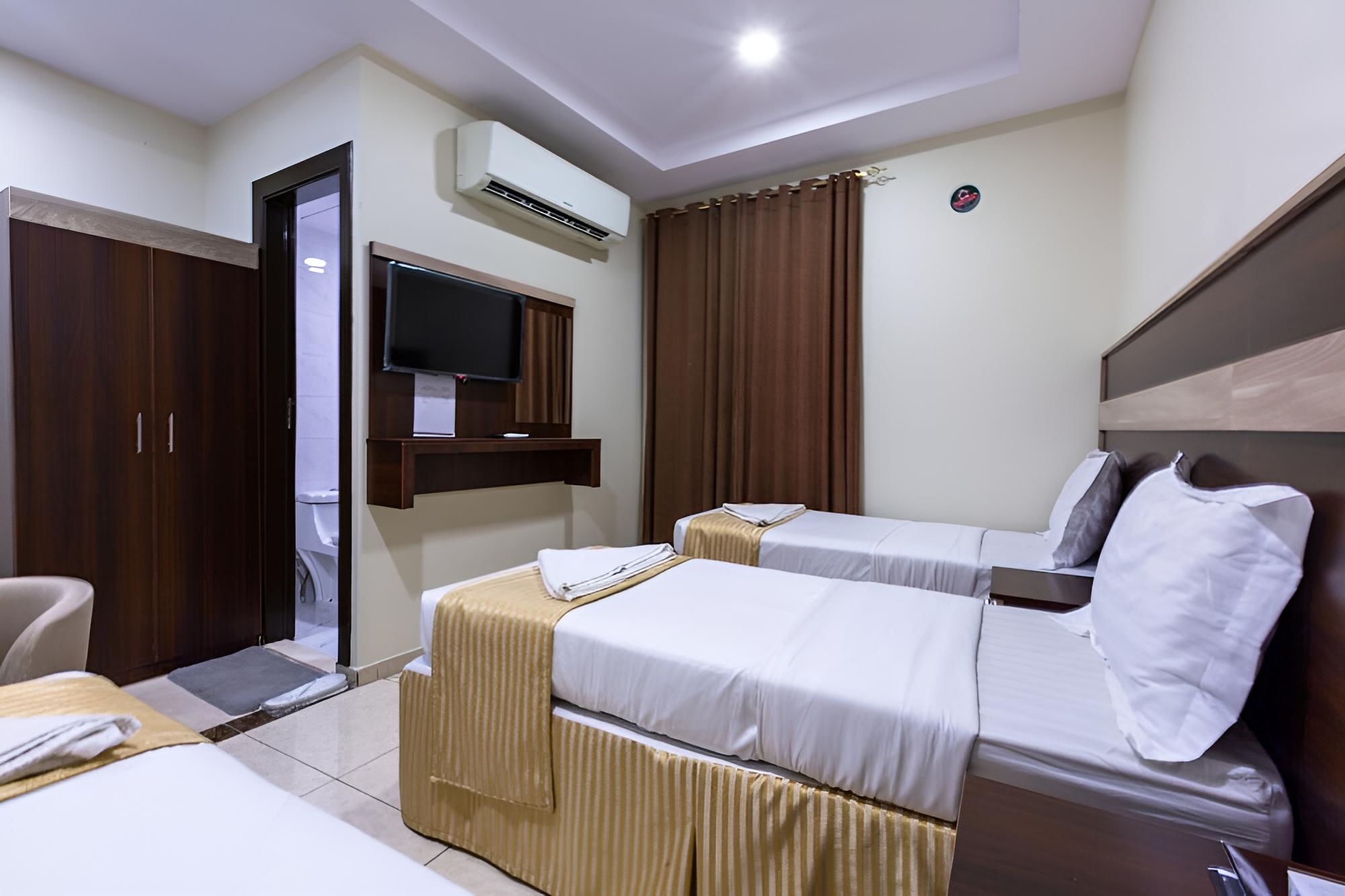 Basic Triple Room